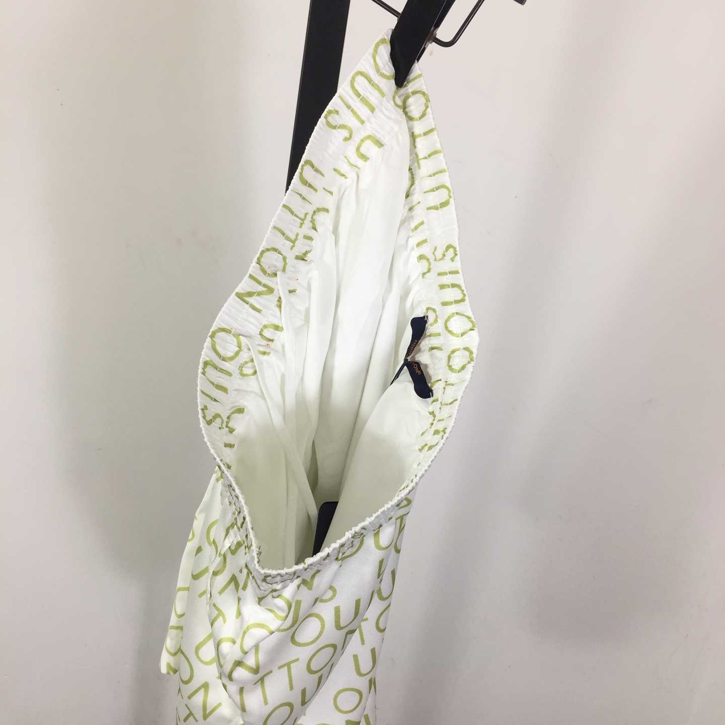 Louis Vuitton Printed Silk Shorts   1AJUTO - DopestKickz