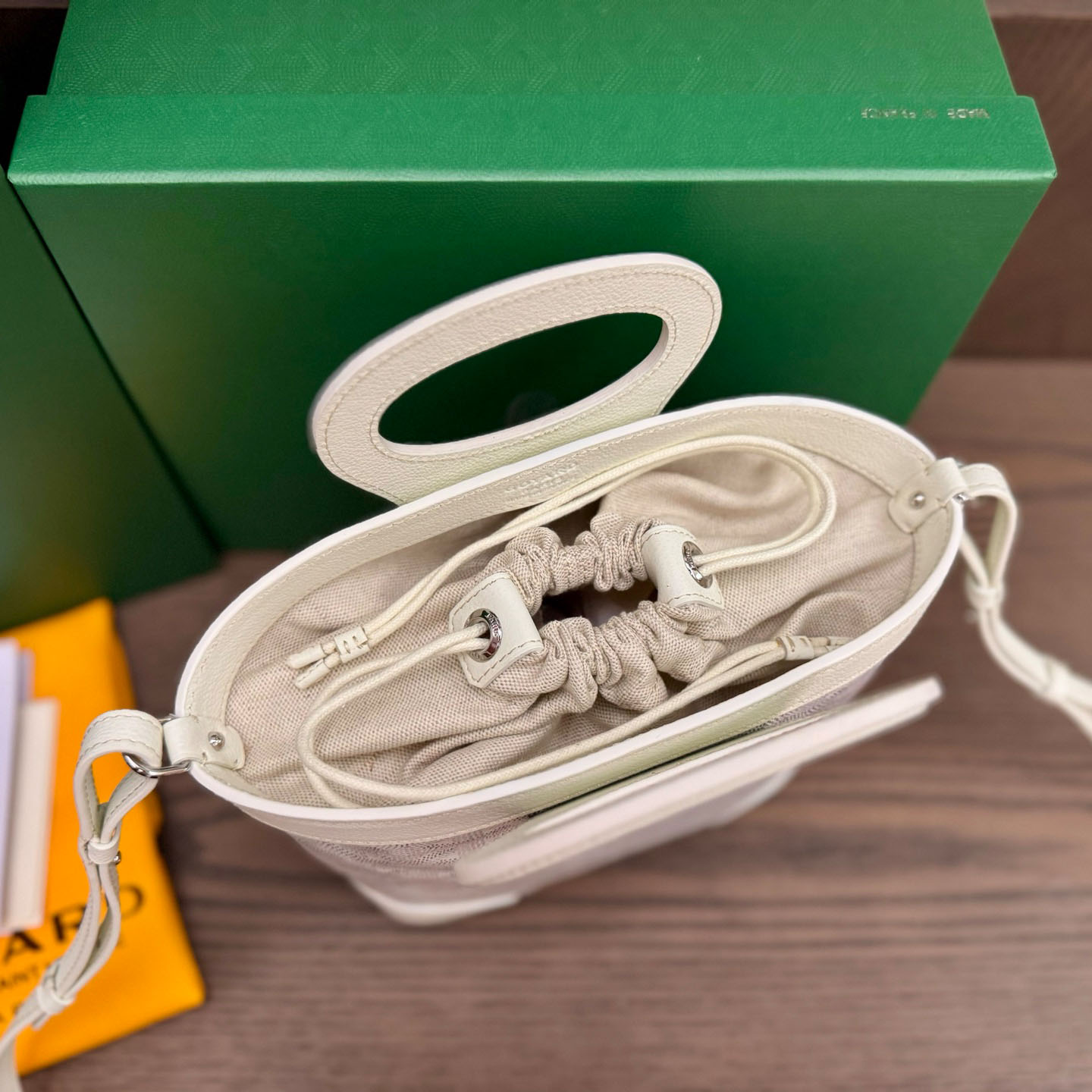 Goyard Beluga Mini Bag - DopestKickz