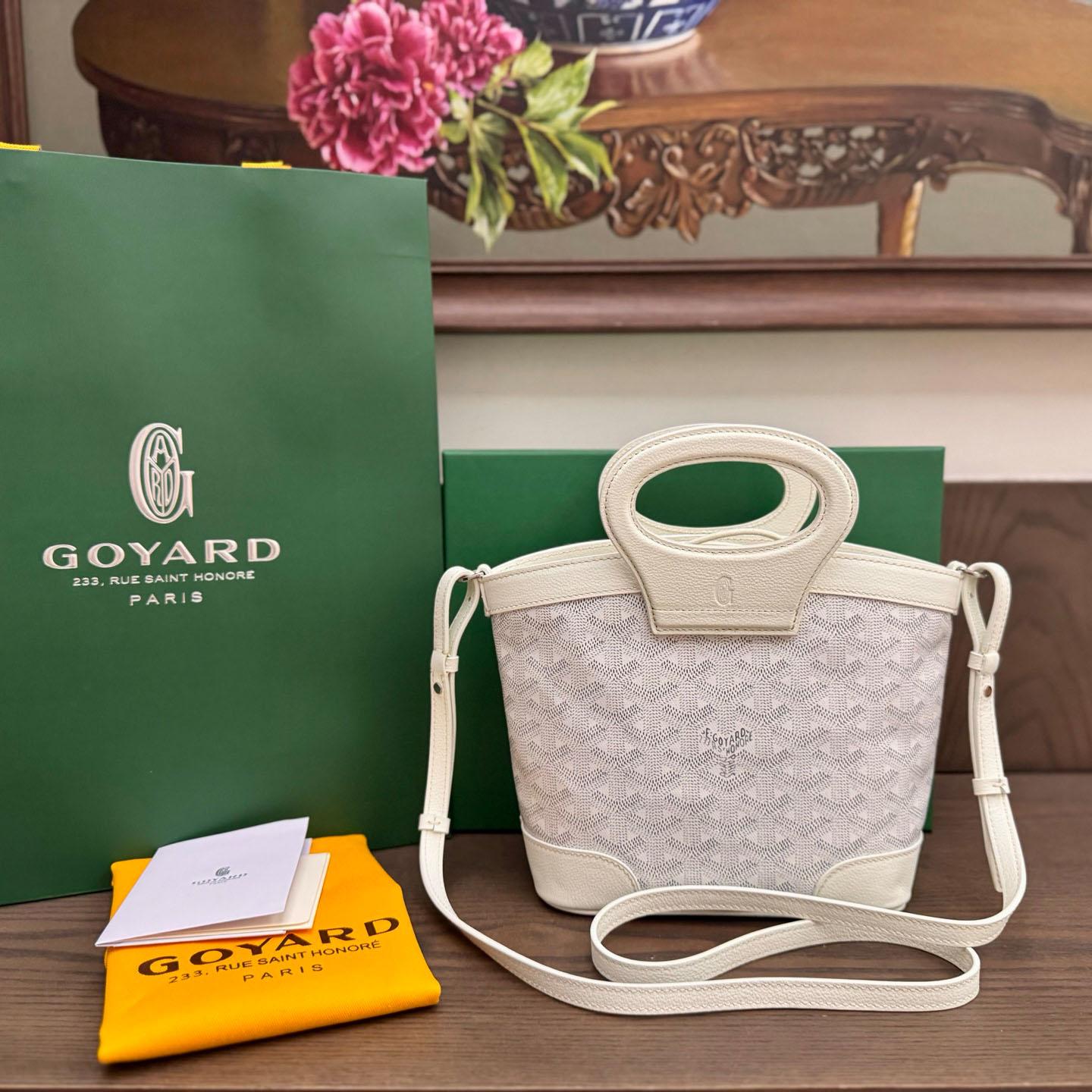 Goyard Beluga Mini Bag - DopestKickz