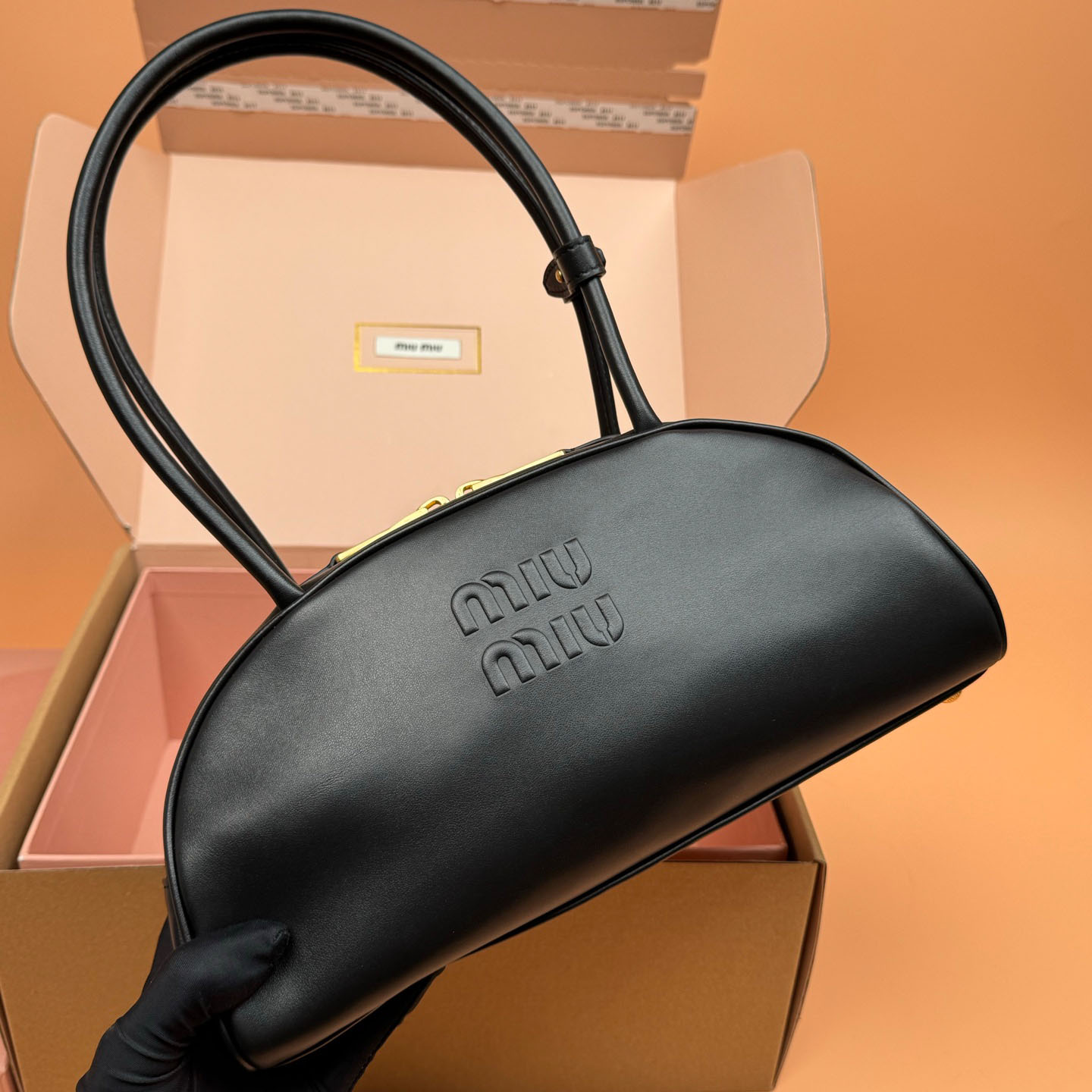 Miu Miu Beau Leather Bag - DopestKickz