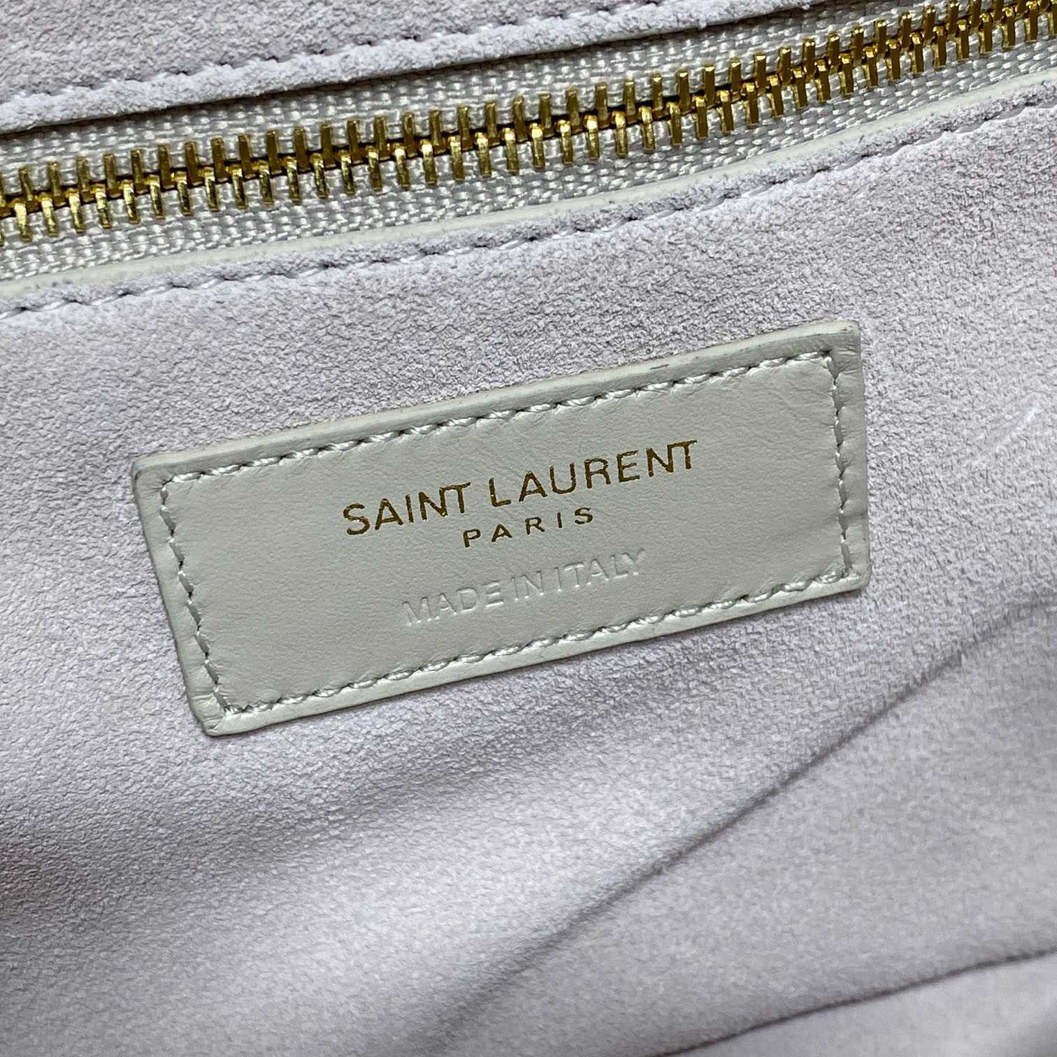 Saint Laurent Le 5 À 7 Hobo Bag 'Crema Soft' - DopestKickz