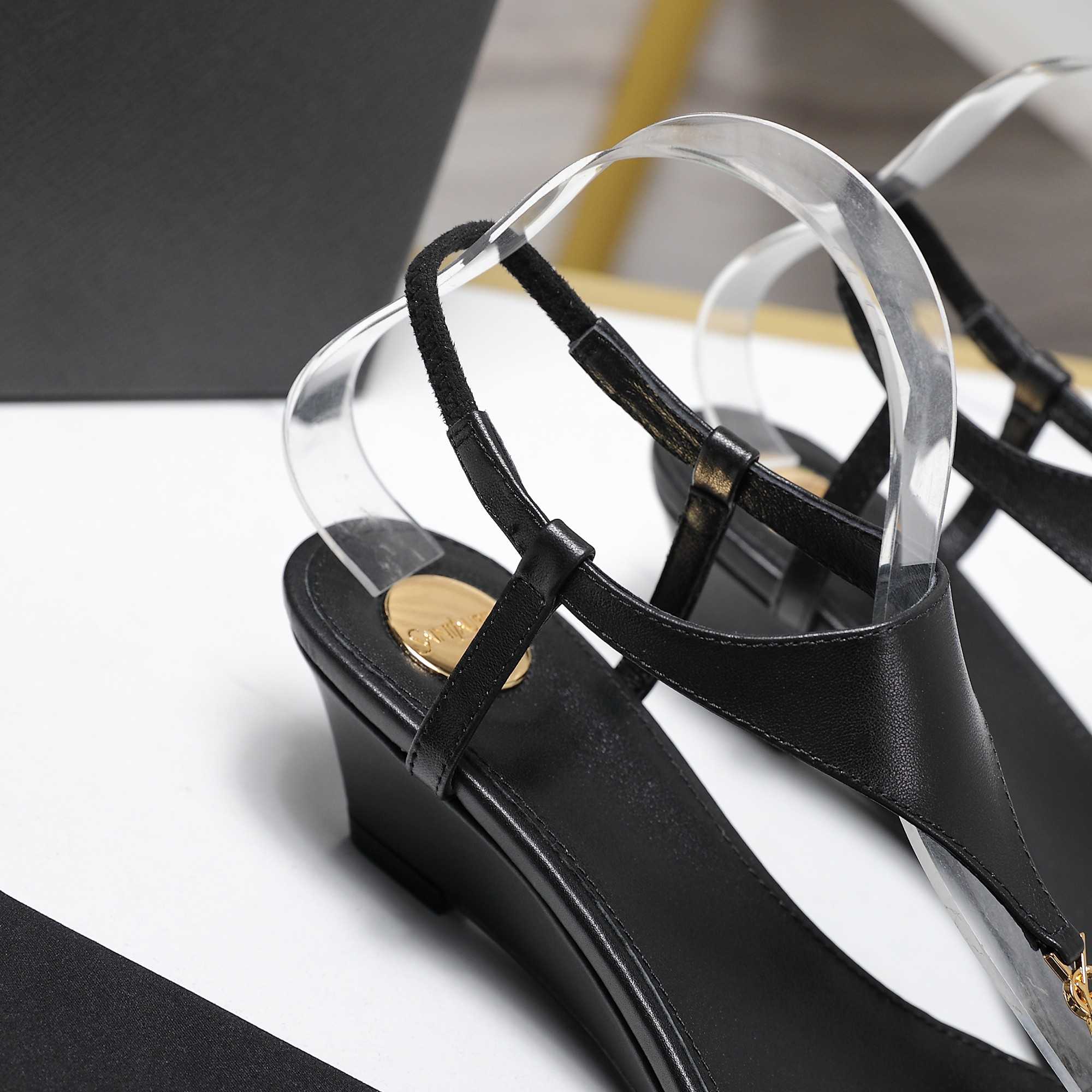 Saint Laurent Leather Sandals - DopestKickz