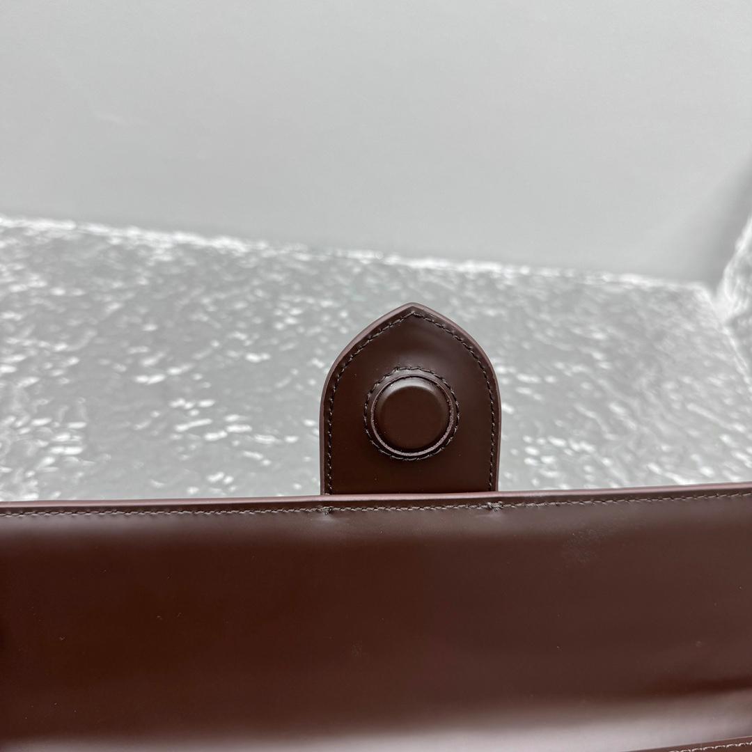 Jacquemus The Long Bambino - DopestKickz