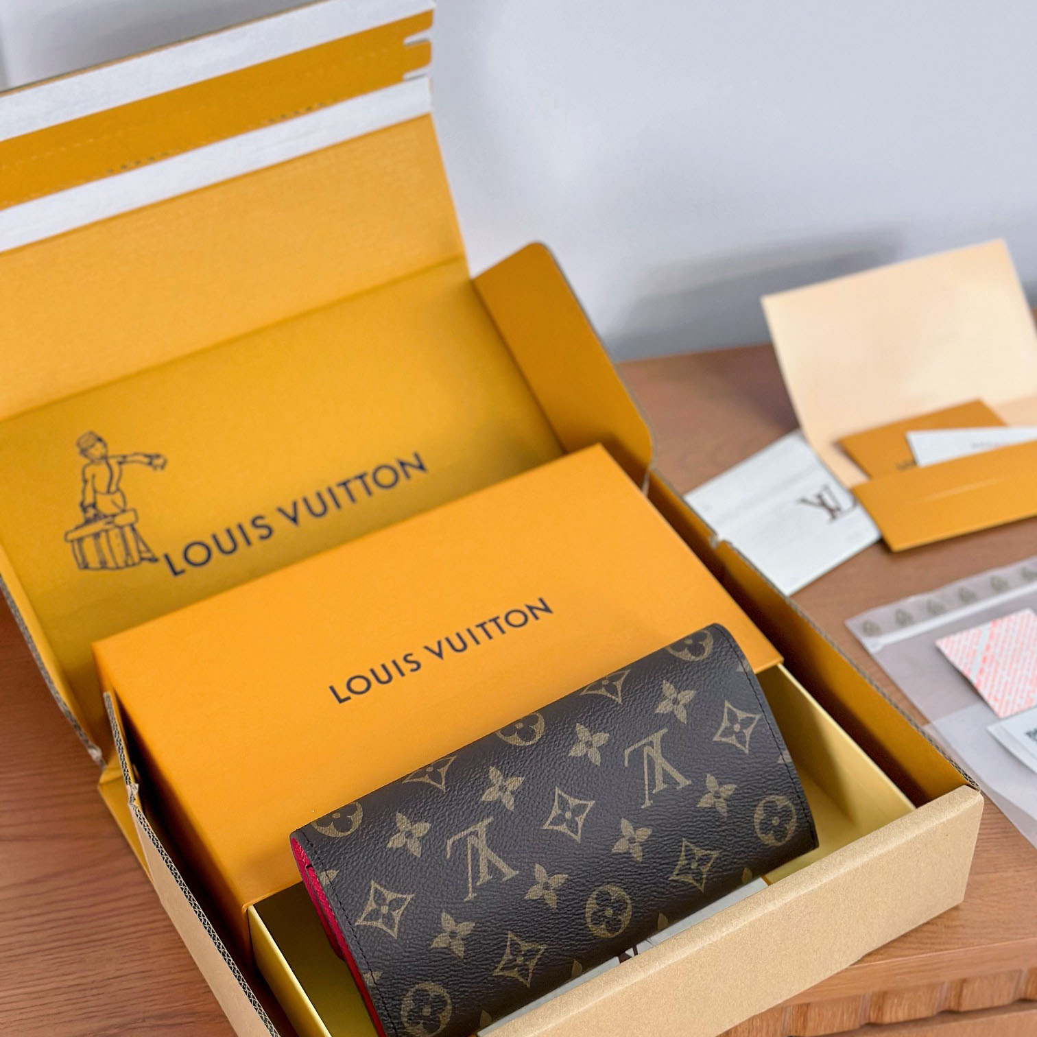 Louis Vuitton Emilie Wallet  M60697 - DopestKickz