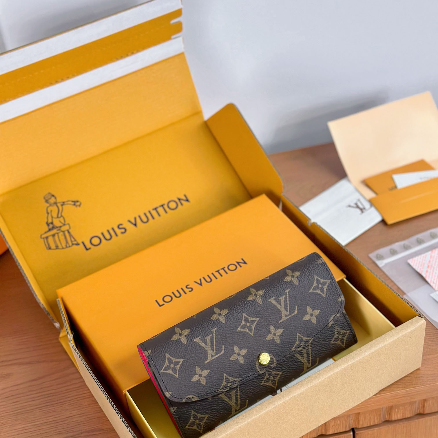 Louis Vuitton Emilie Wallet  M60697 - DopestKickz
