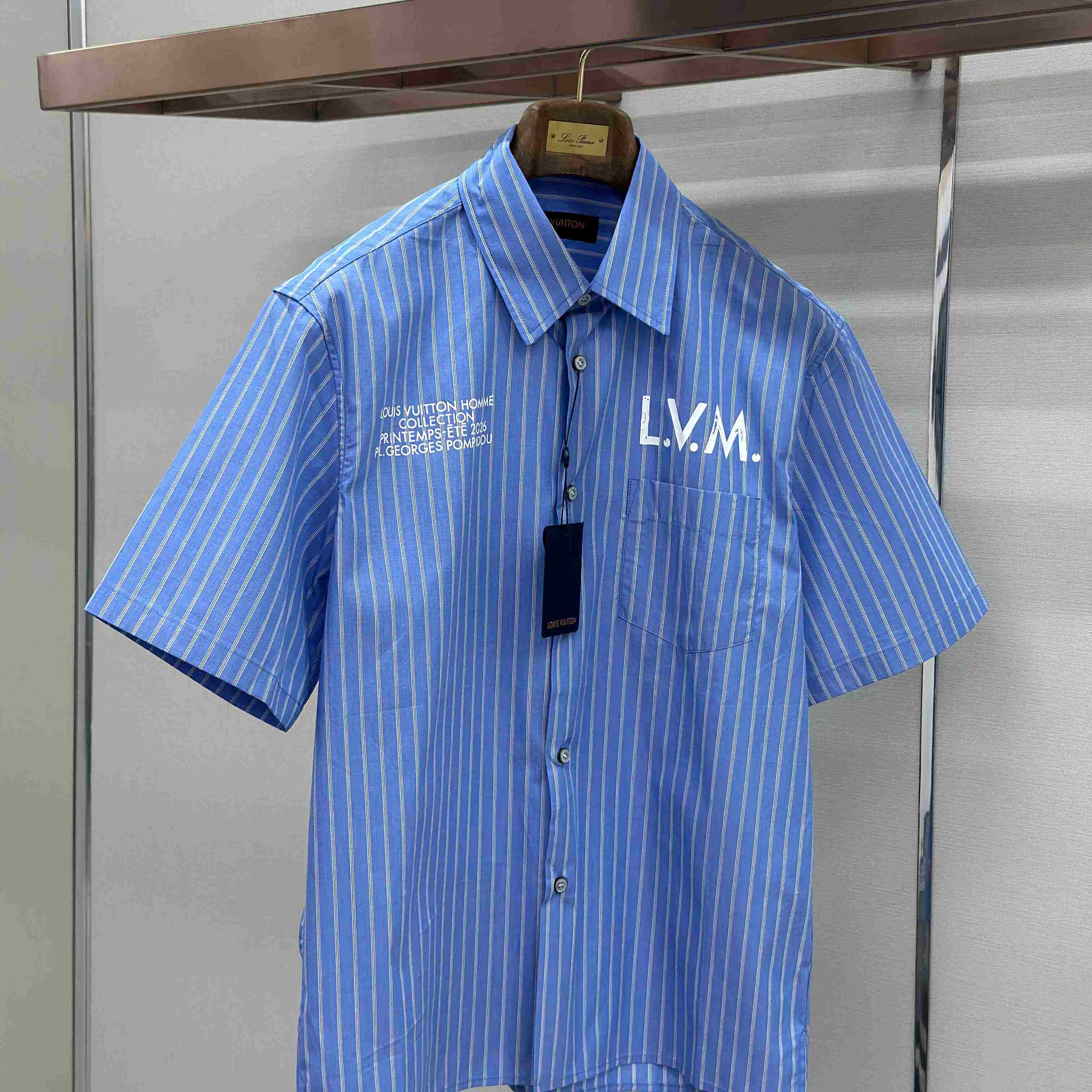 Louis Vuitton Short-Sleeved Shirt 1AJURK - DopestKickz