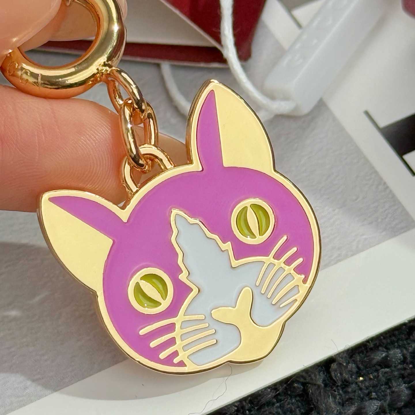 Gucci Cat Keychain  - DopestKickz