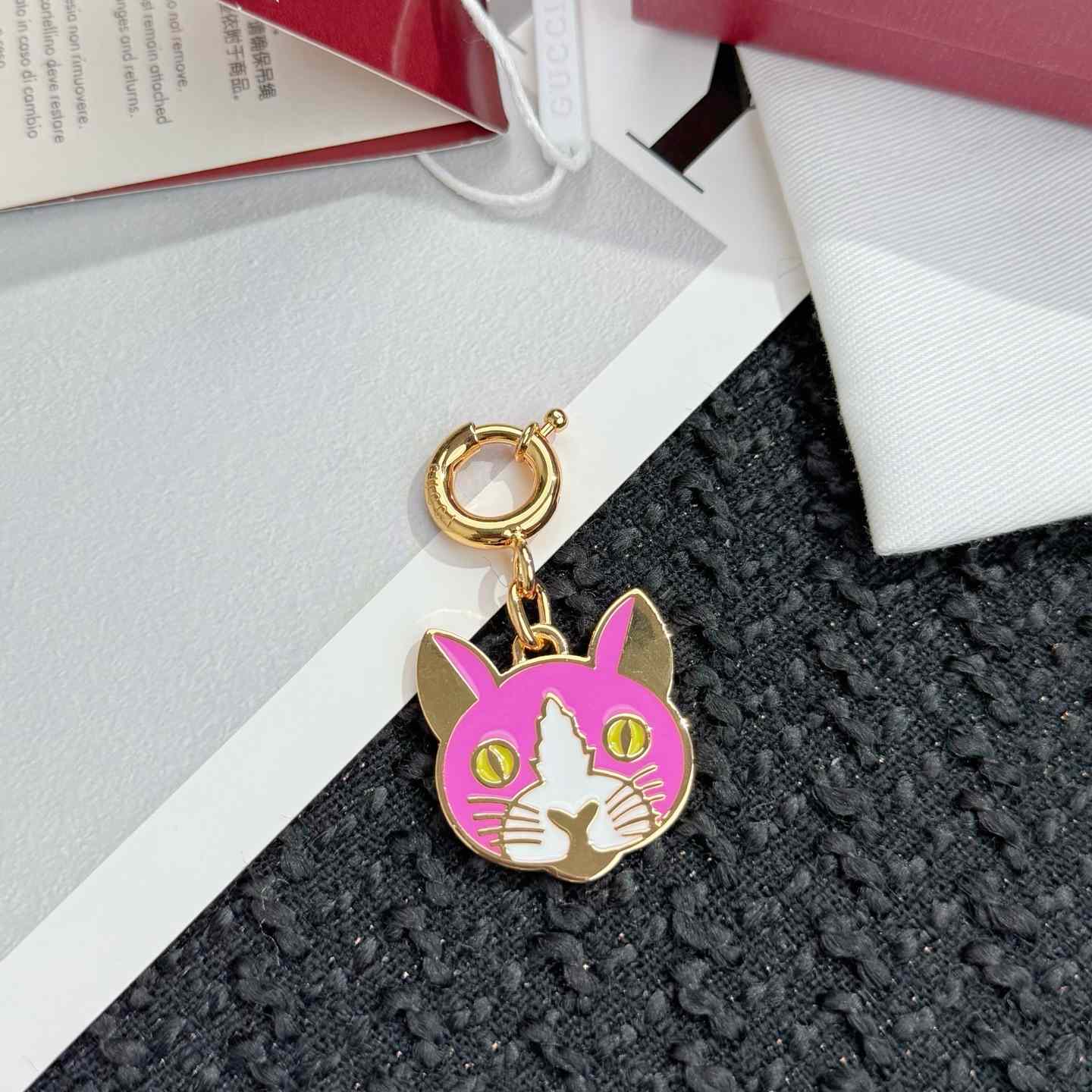 Gucci Cat Keychain  - DopestKickz