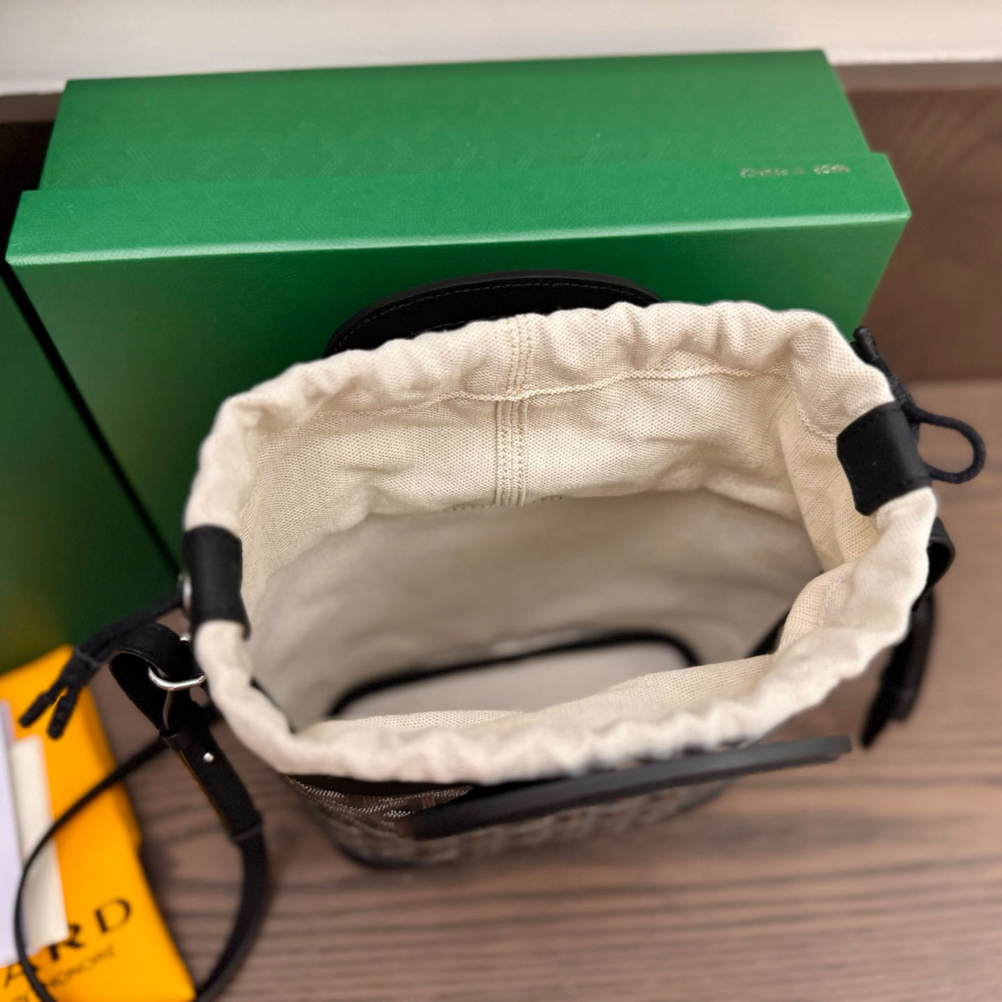 Goyard Beluga Mini Bag - DopestKickz