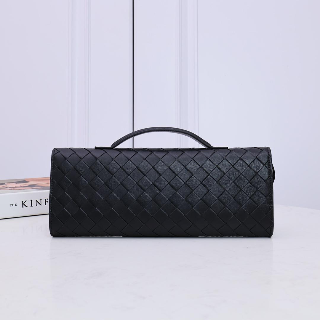 Bottega Veneta Andiamo Clutch 31*13*3cm - DopestKickz