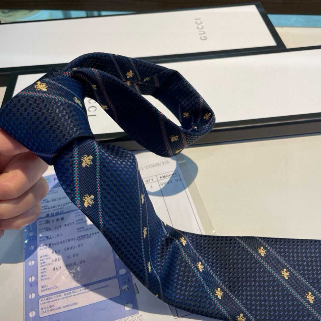 Gucci Bee and Web Silk Jacquard Tie - DopestKickz