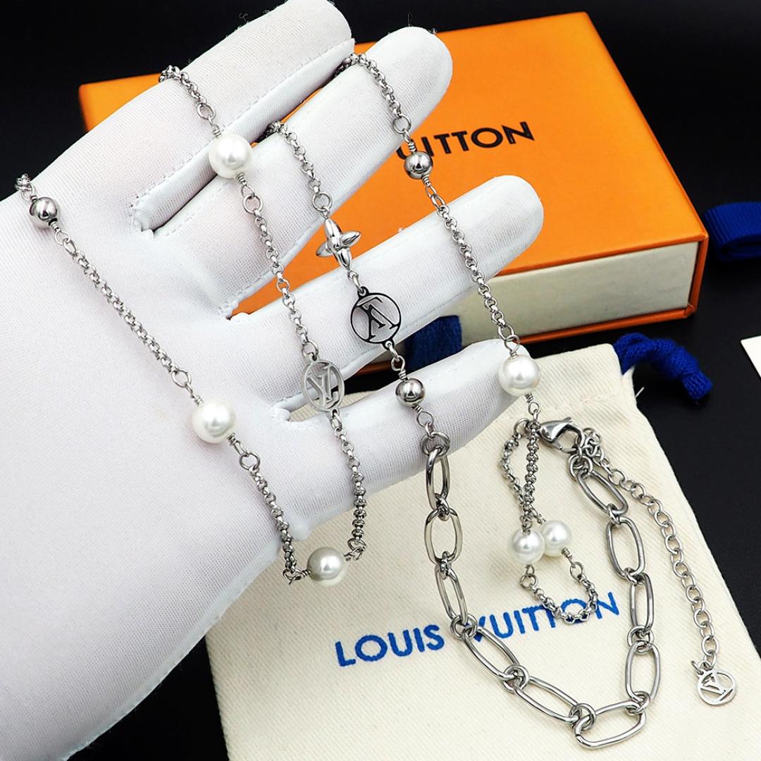 Louis Vuitton LV Mix Chains Necklace   M02516 - DopestKickz