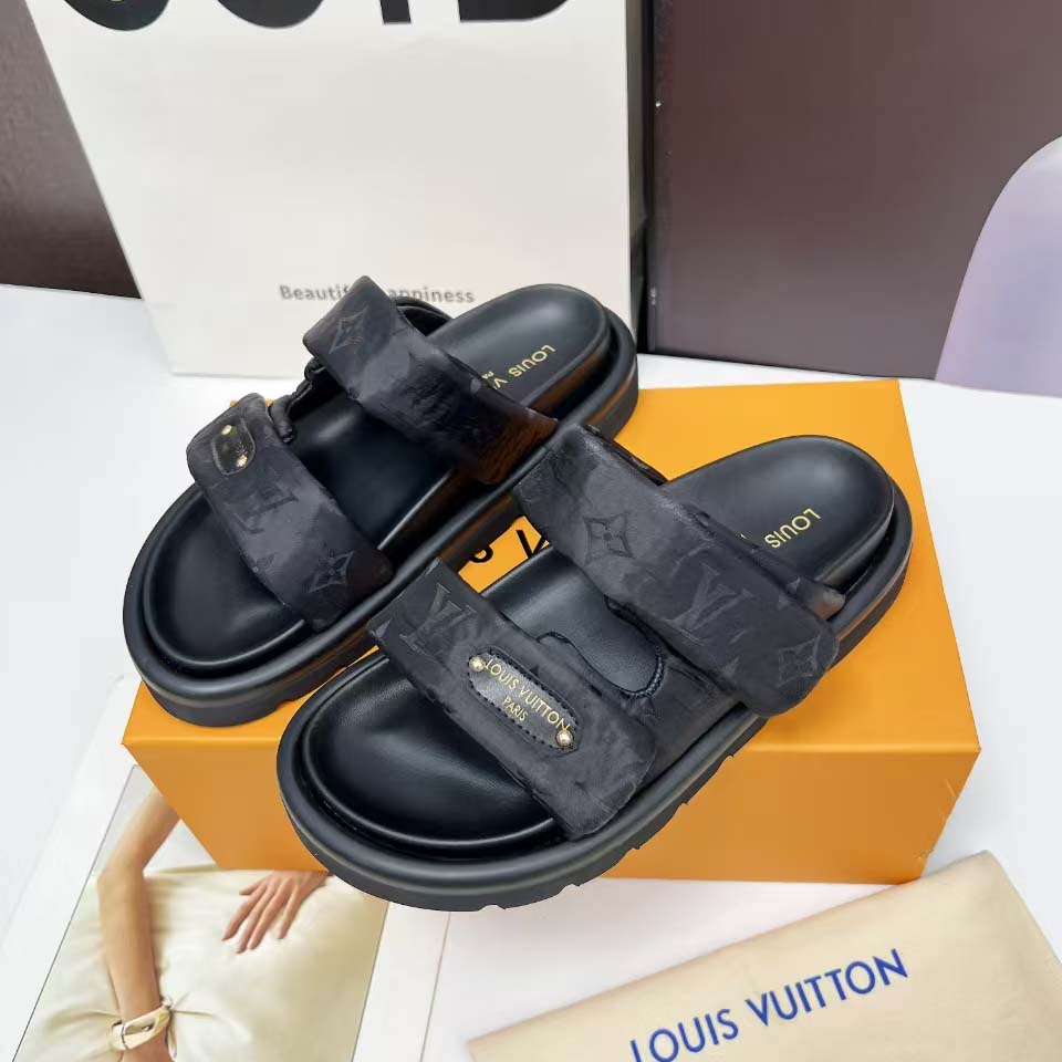 Louis Vuitton Pool Pillow Comfort Mule   1AHNQS - DopestKickz