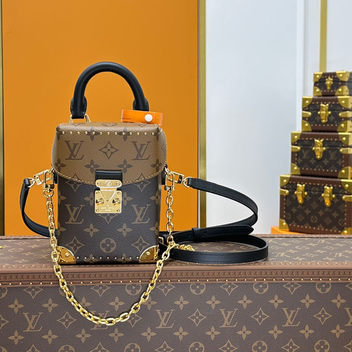 Louis Vuitton Camera Box M82465 - DopestKickz