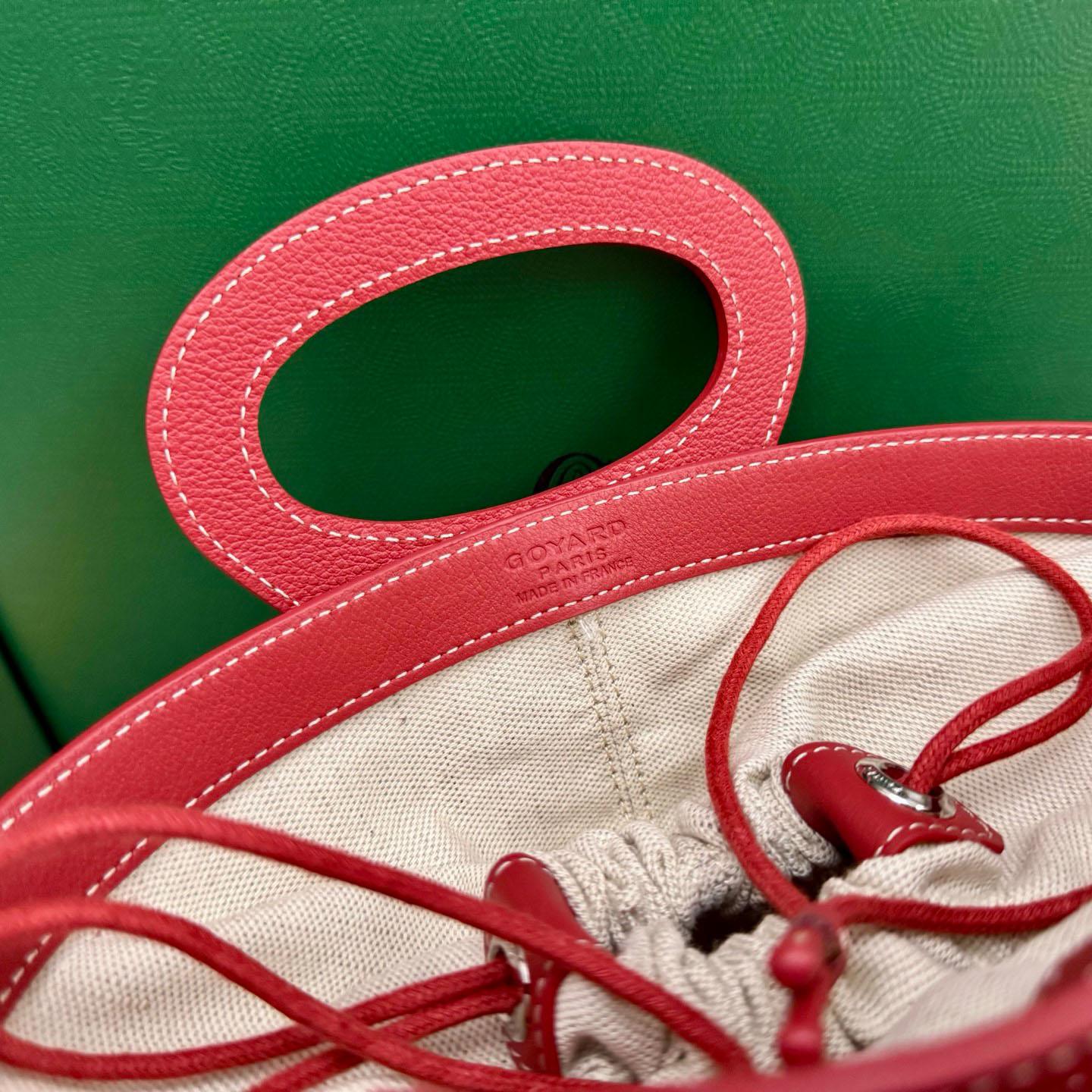 Goyard Beluga Mini Bag - DopestKickz