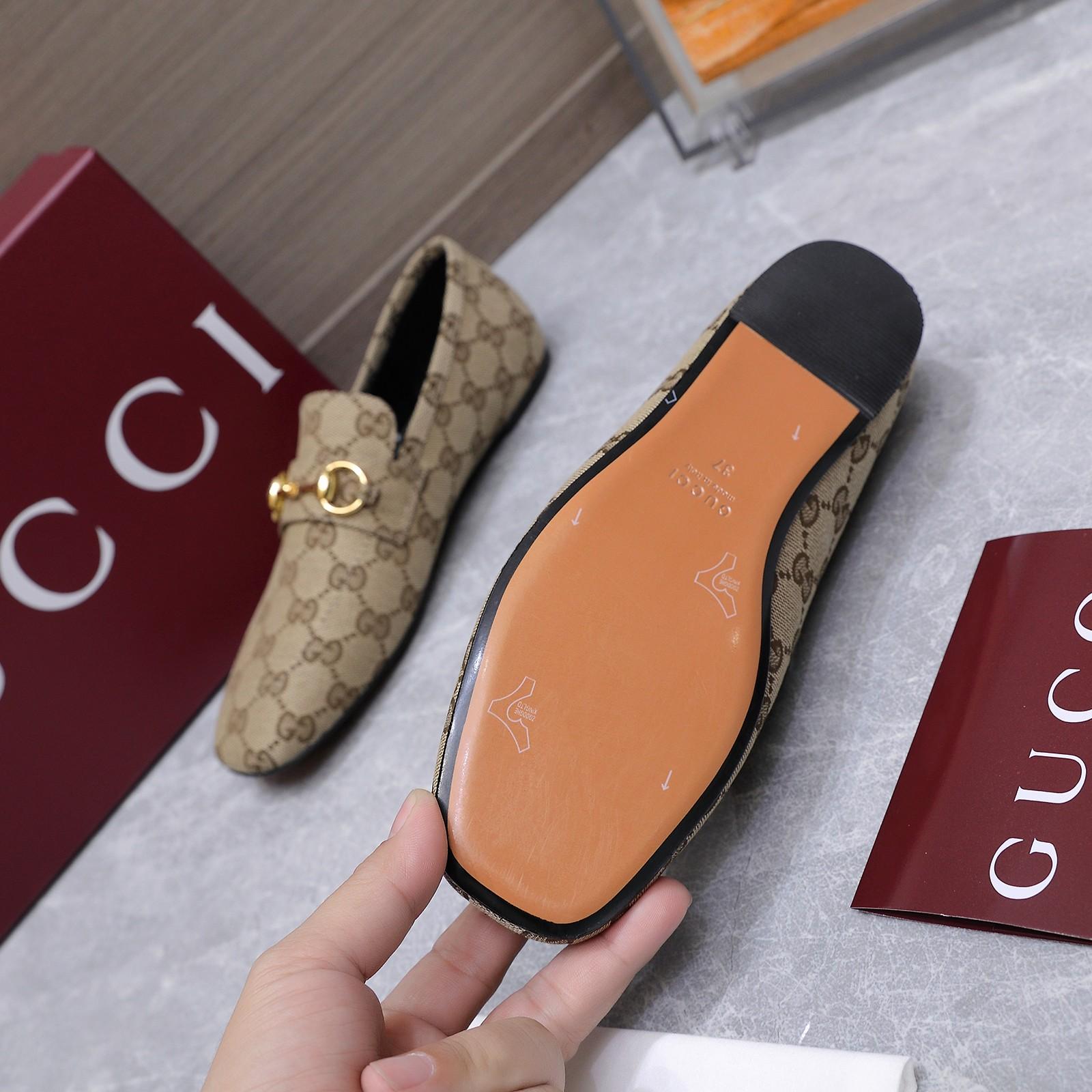 Gucci Women's Ragazzo Loafer - DopestKickz