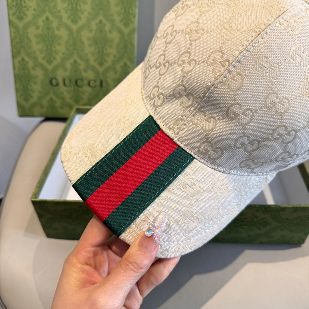 Gucci GG Canvas Baseball Hat - DopestKickz