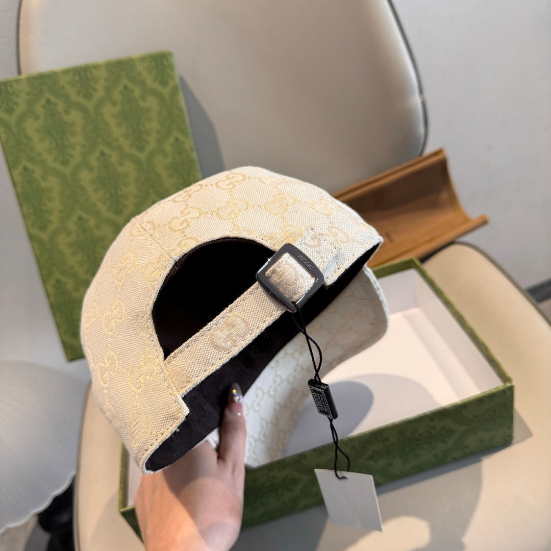 Gucci GG Canvas Baseball Hat - DopestKickz