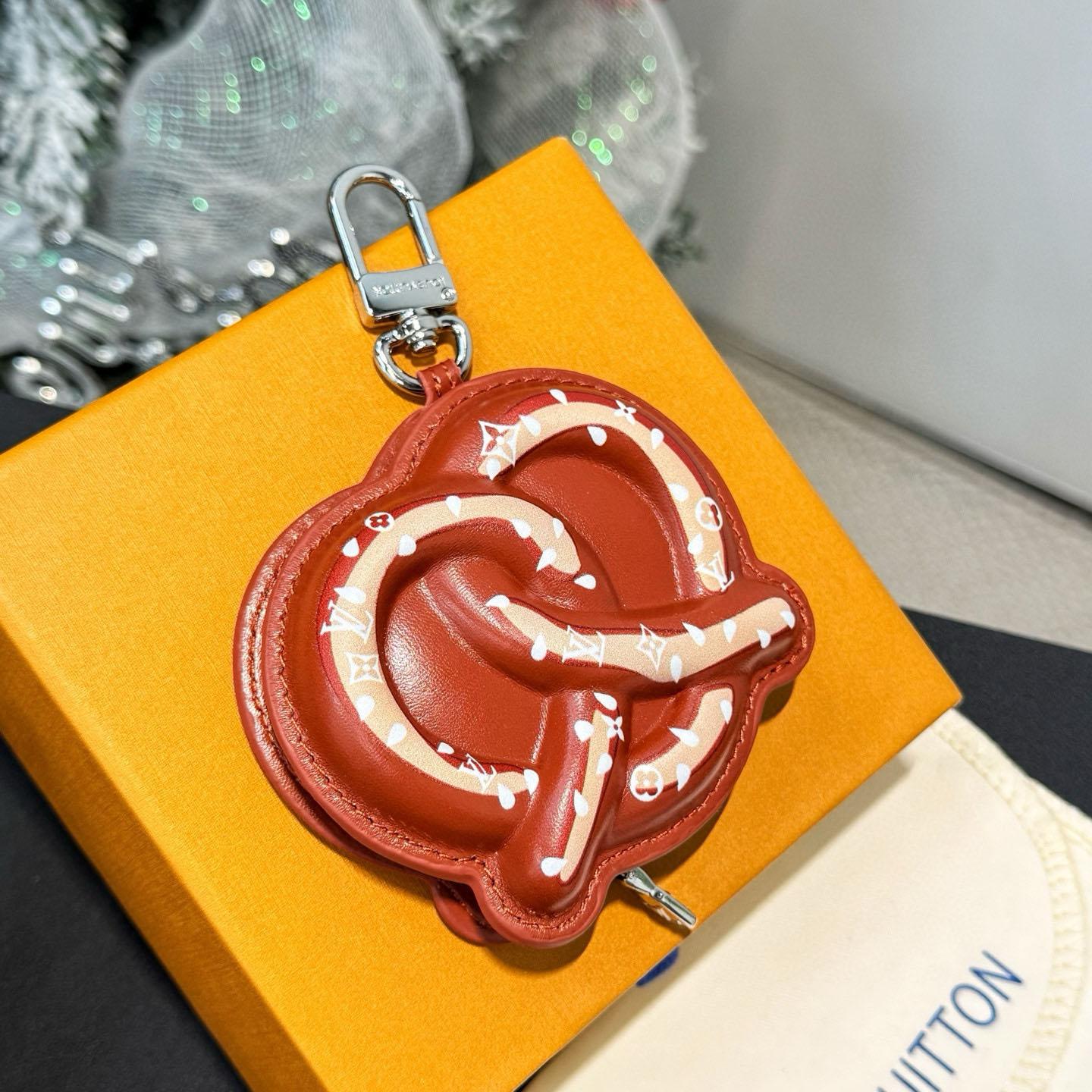 Louis Vuitton LV Bretzel Bag Charm M03295 - DopestKickz