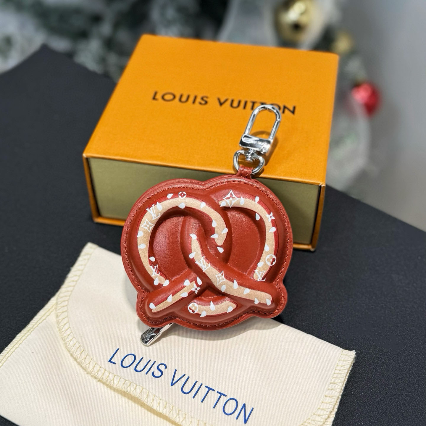 Louis Vuitton LV Bretzel Bag Charm M03295 - DopestKickz