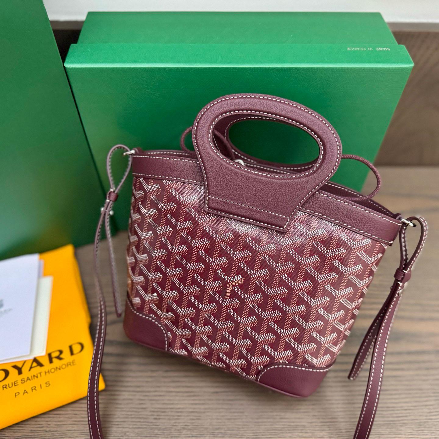 Goyard Beluga Mini Bag - DopestKickz