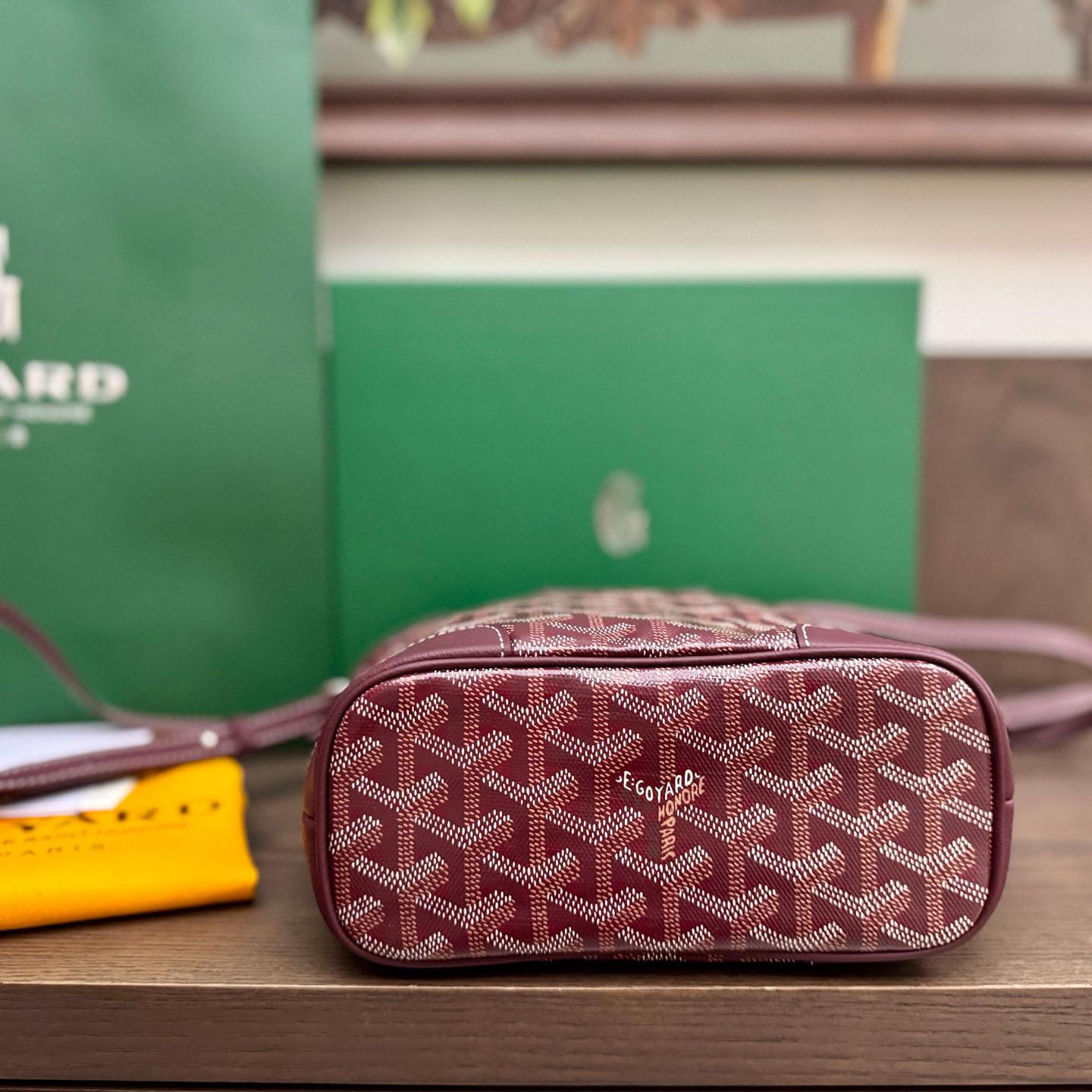 Goyard Beluga Mini Bag - DopestKickz