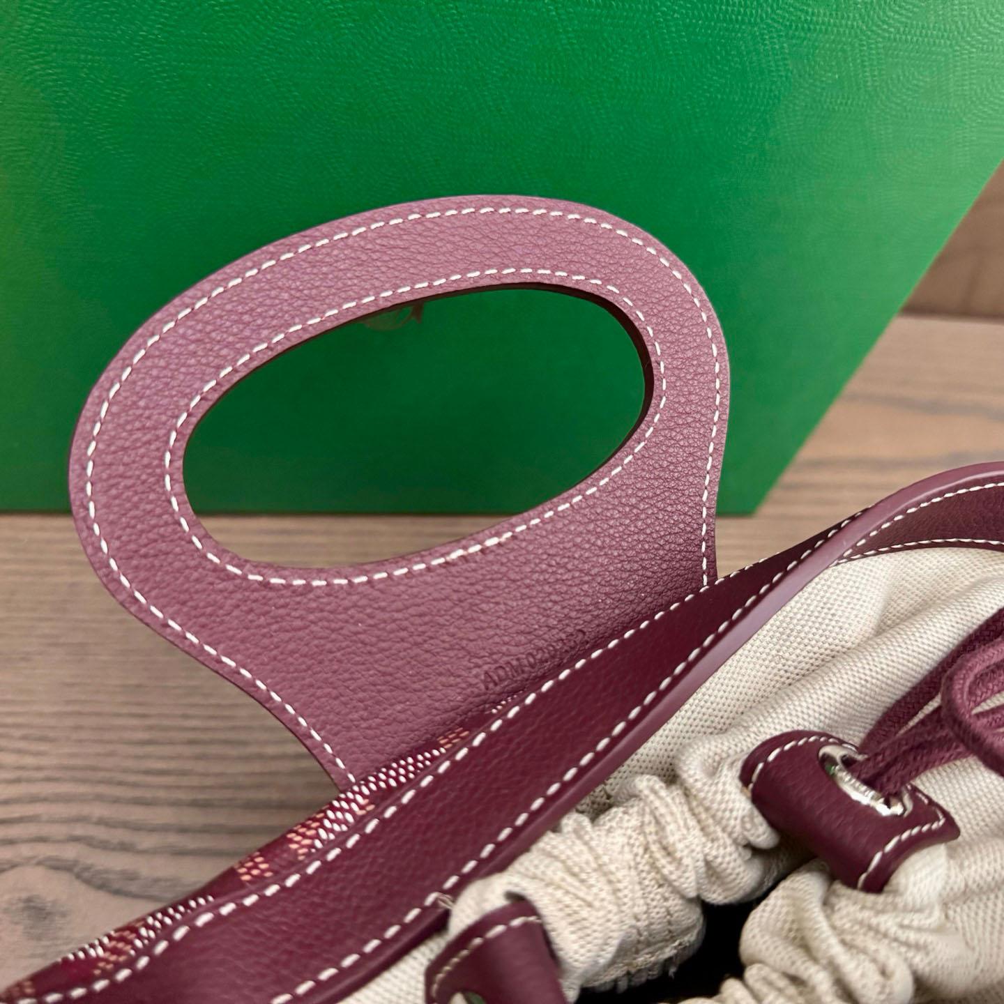 Goyard Beluga Mini Bag - DopestKickz