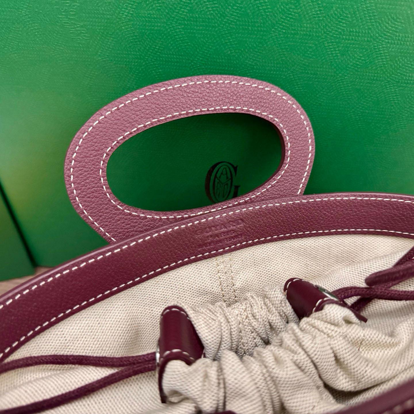 Goyard Beluga Mini Bag - DopestKickz