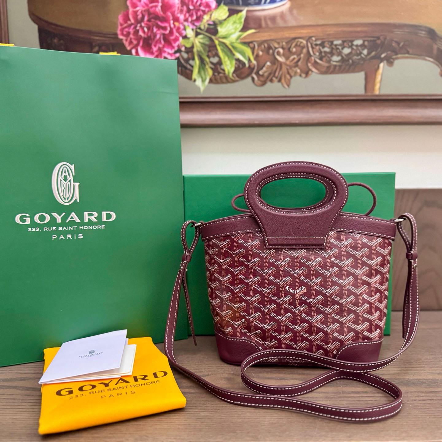 Goyard Beluga Mini Bag - DopestKickz