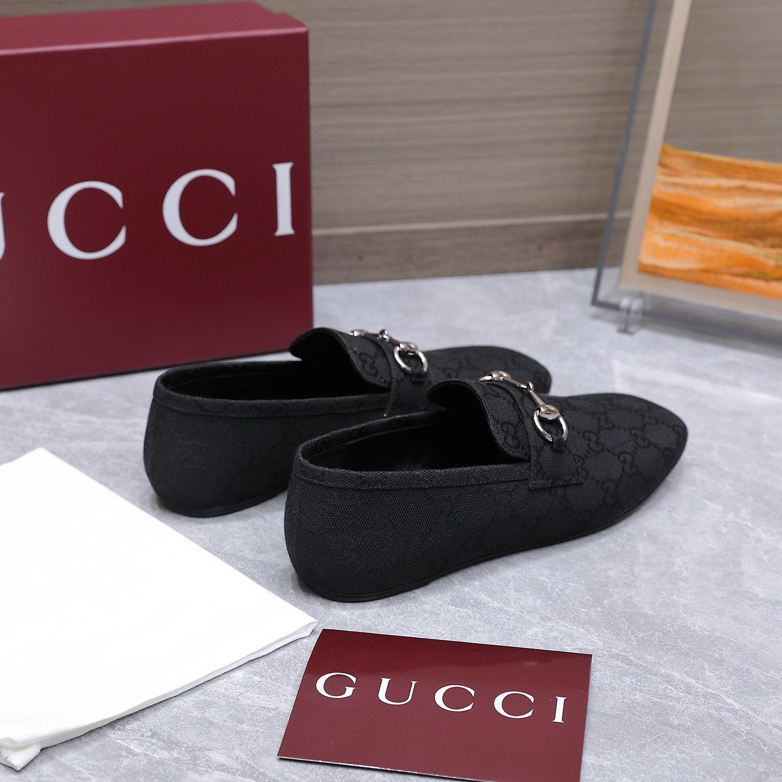 Gucci Women's Ragazzo Loafer - DopestKickz