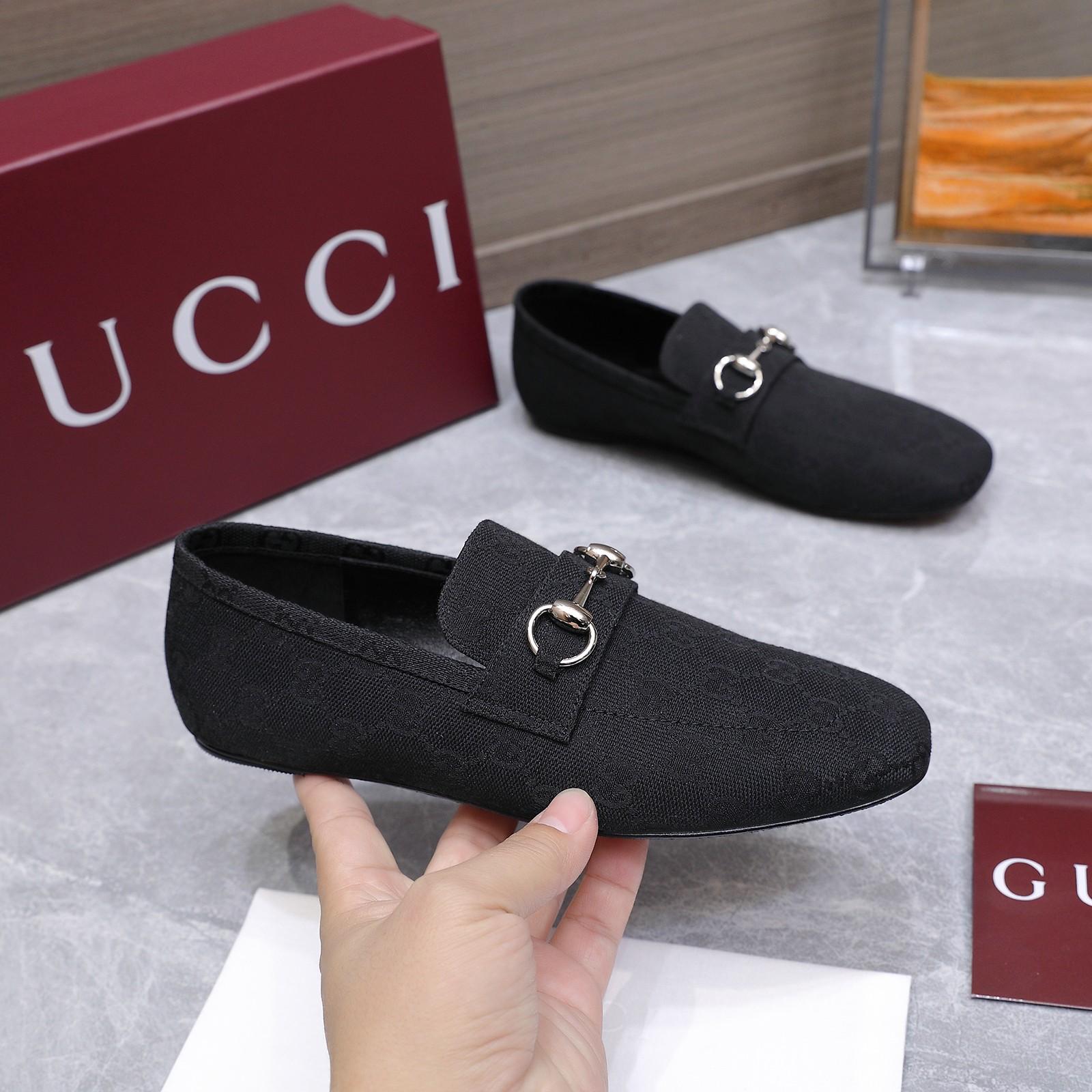 Gucci Women's Ragazzo Loafer - DopestKickz