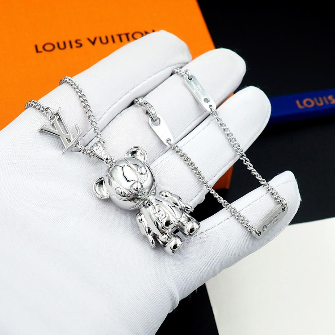 Louis Vuitton LV Louis Medium Charm   M03090 - DopestKickz
