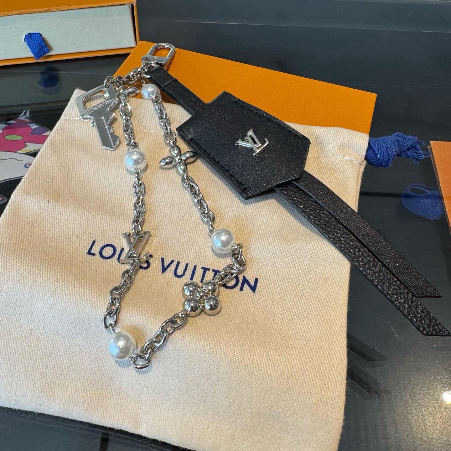 Louis Vuitton Midnight Pearls Stacking Bag Charms M02957 - DopestKickz