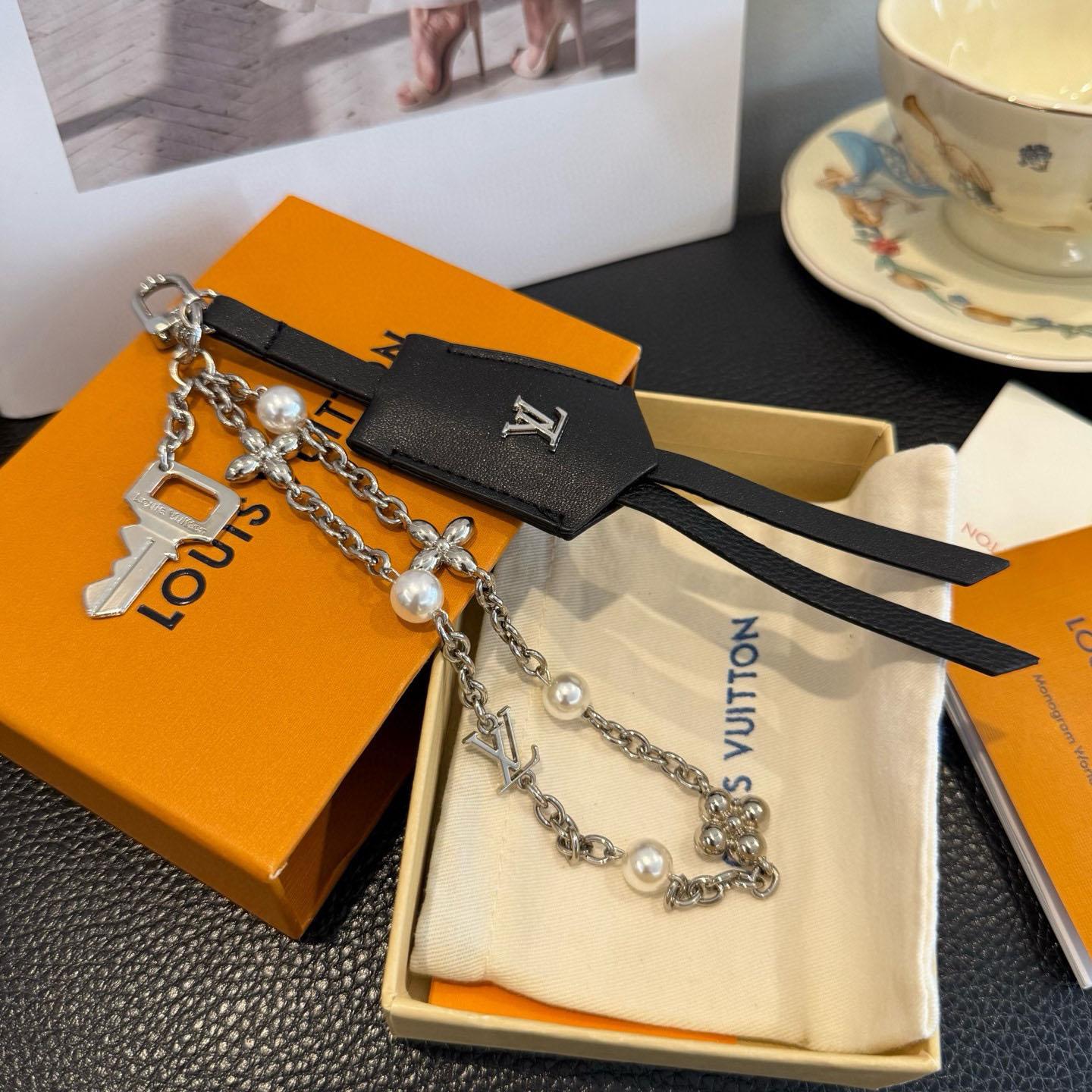 Louis Vuitton Midnight Pearls Stacking Bag Charms M02957 - DopestKickz