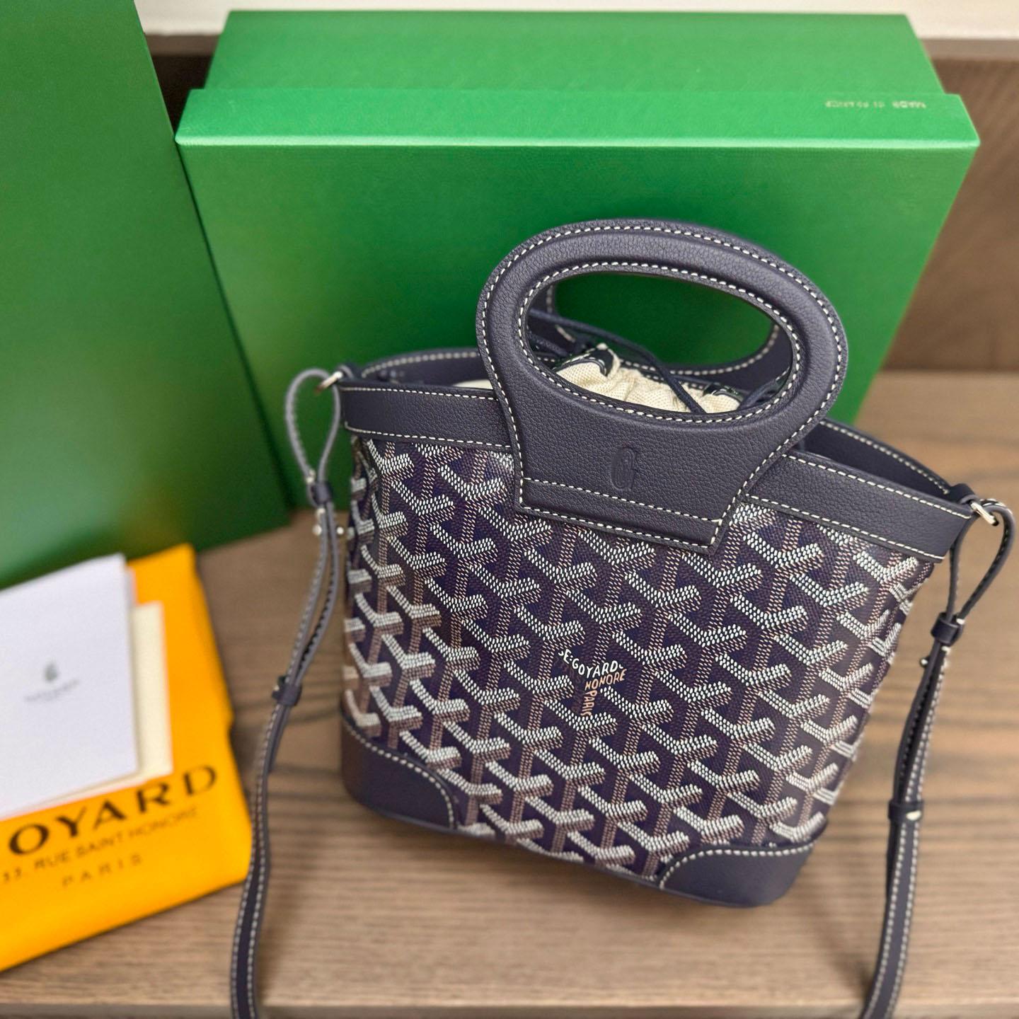 Goyard Beluga Mini Bag - DopestKickz