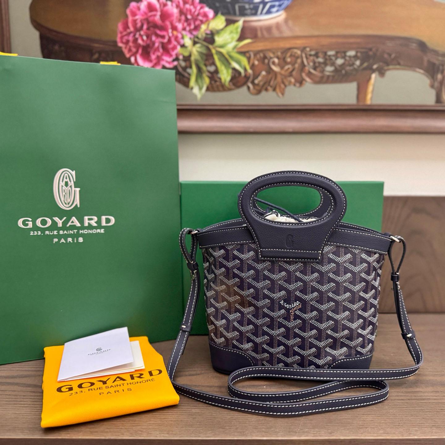 Goyard Beluga Mini Bag - DopestKickz