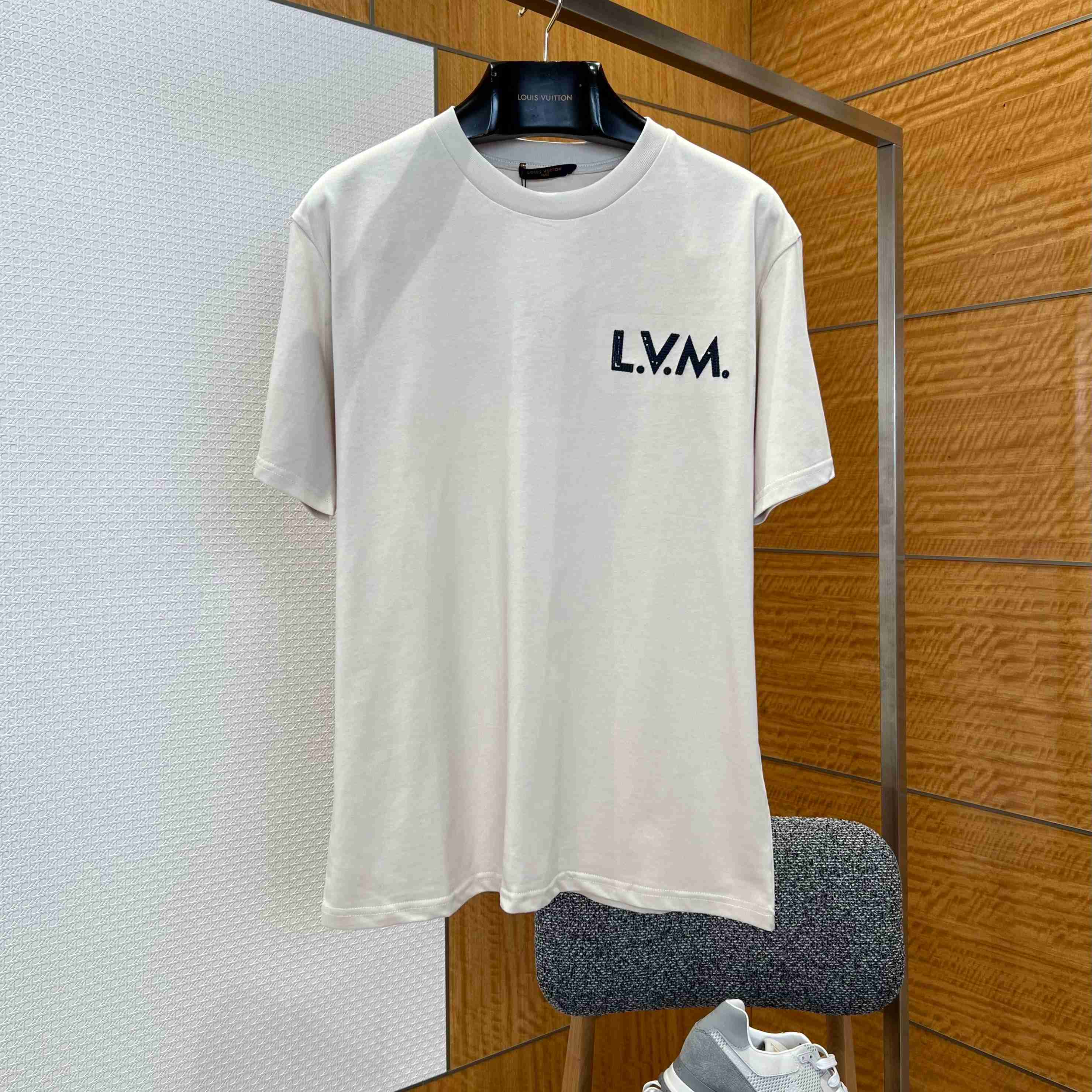 Louis Vuitton Embroidered Signature T-Shirt 1AJVQS - DopestKickz