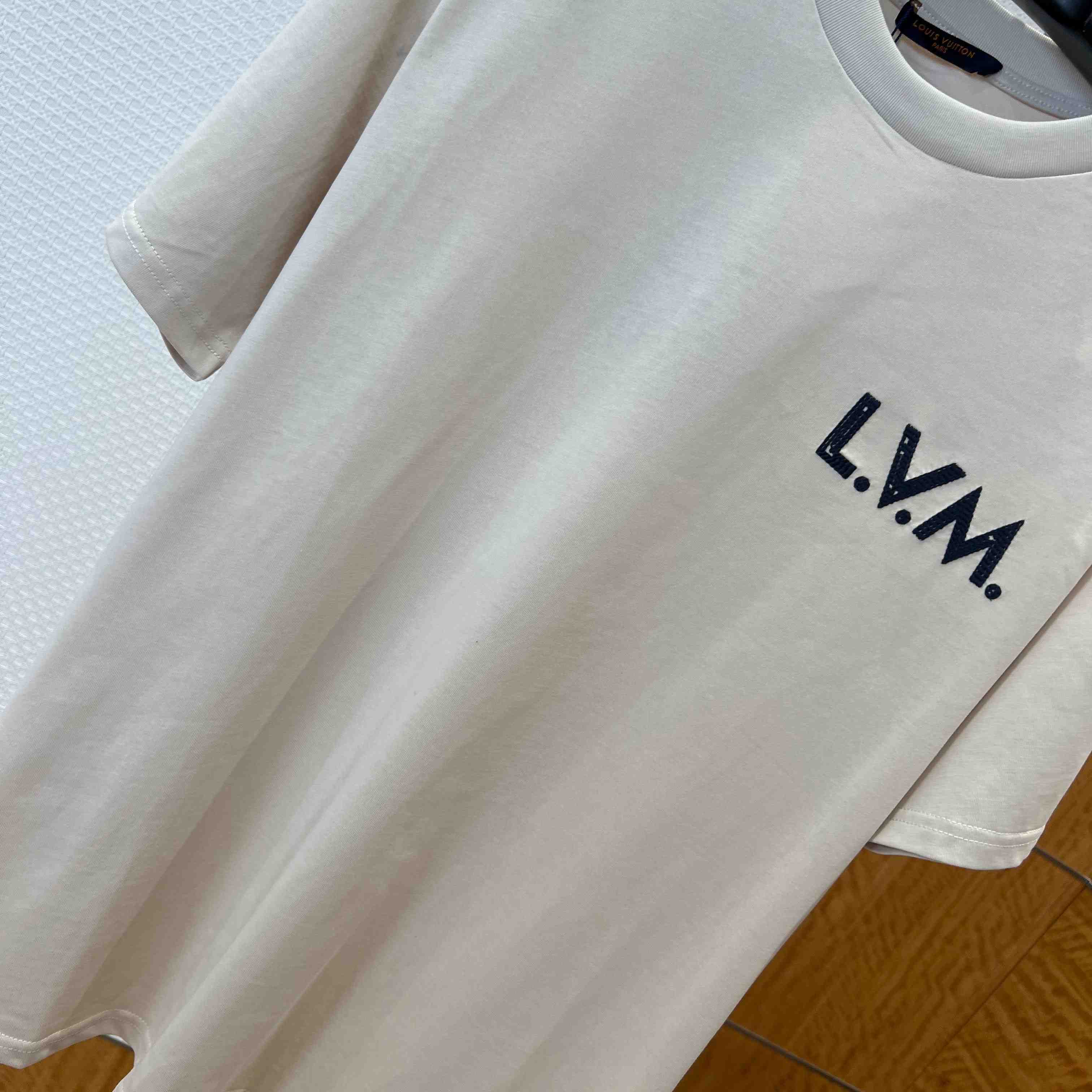 Louis Vuitton Embroidered Signature T-Shirt 1AJVQS - DopestKickz