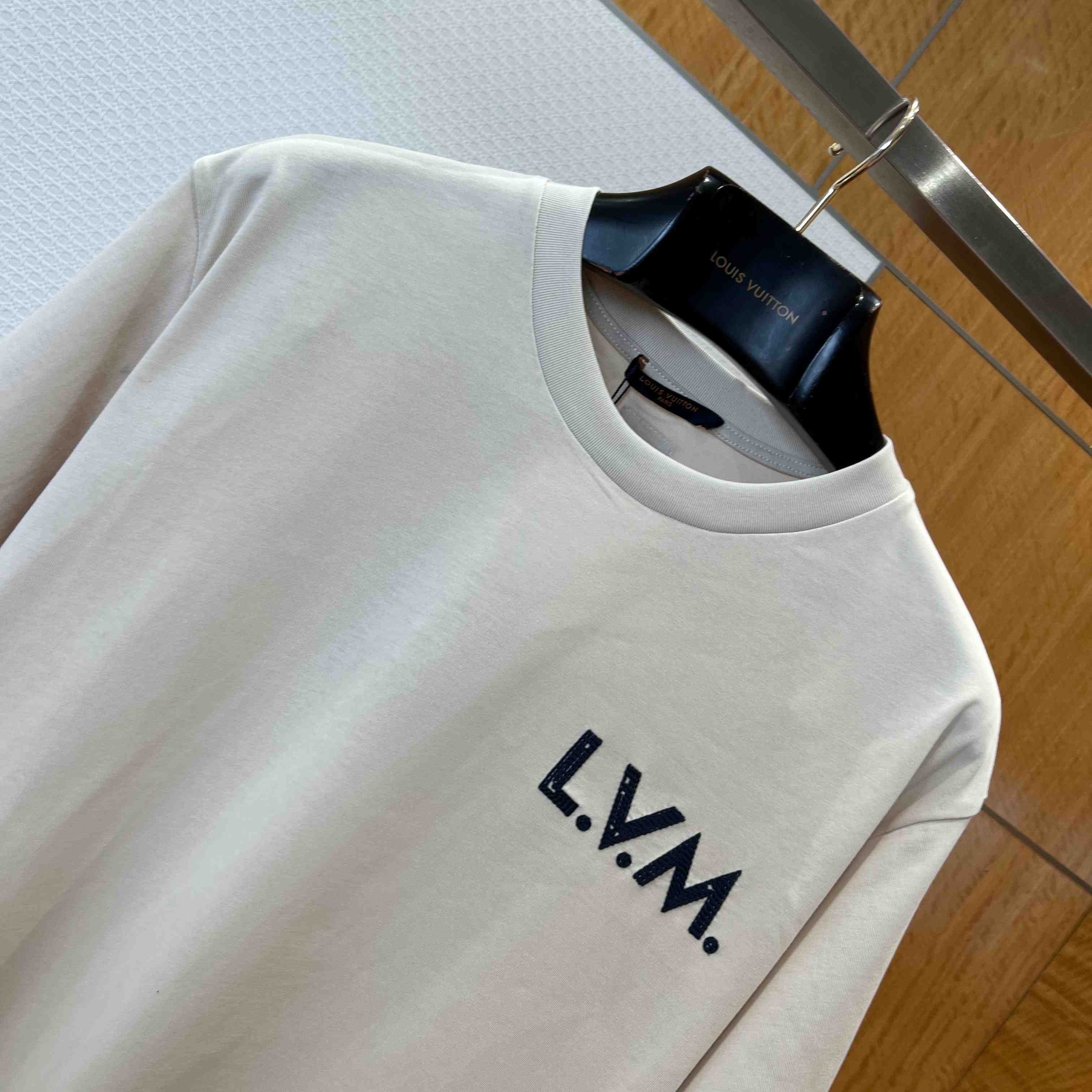 Louis Vuitton Embroidered Signature T-Shirt 1AJVQS - DopestKickz