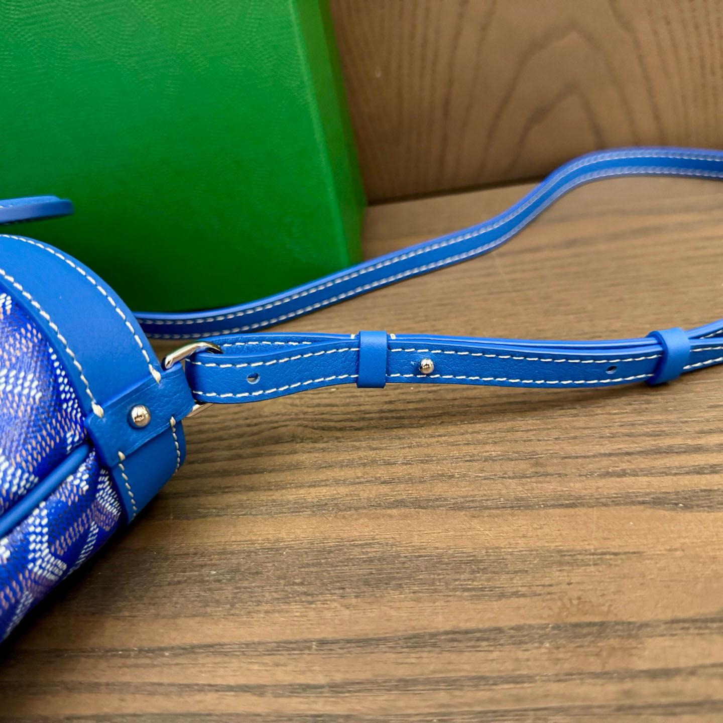 Goyard Beluga Mini Bag - DopestKickz