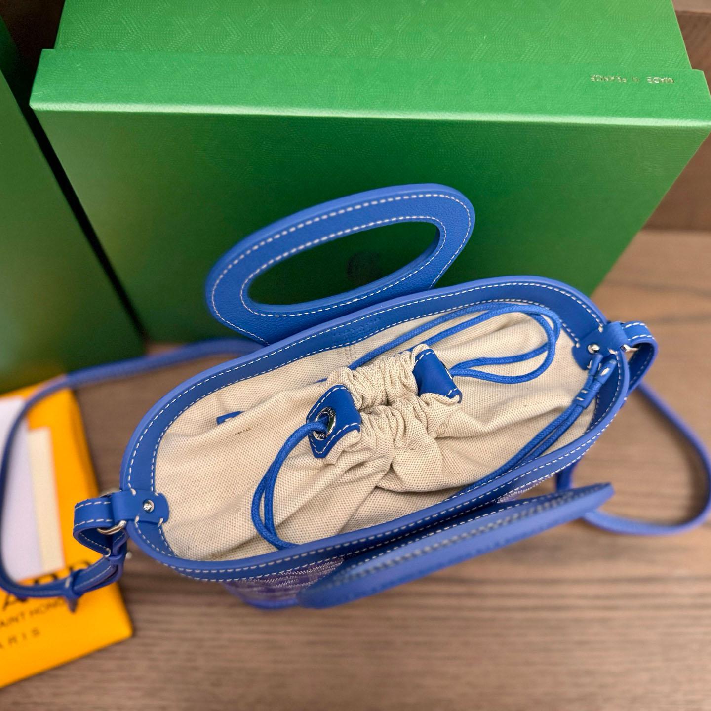 Goyard Beluga Mini Bag - DopestKickz