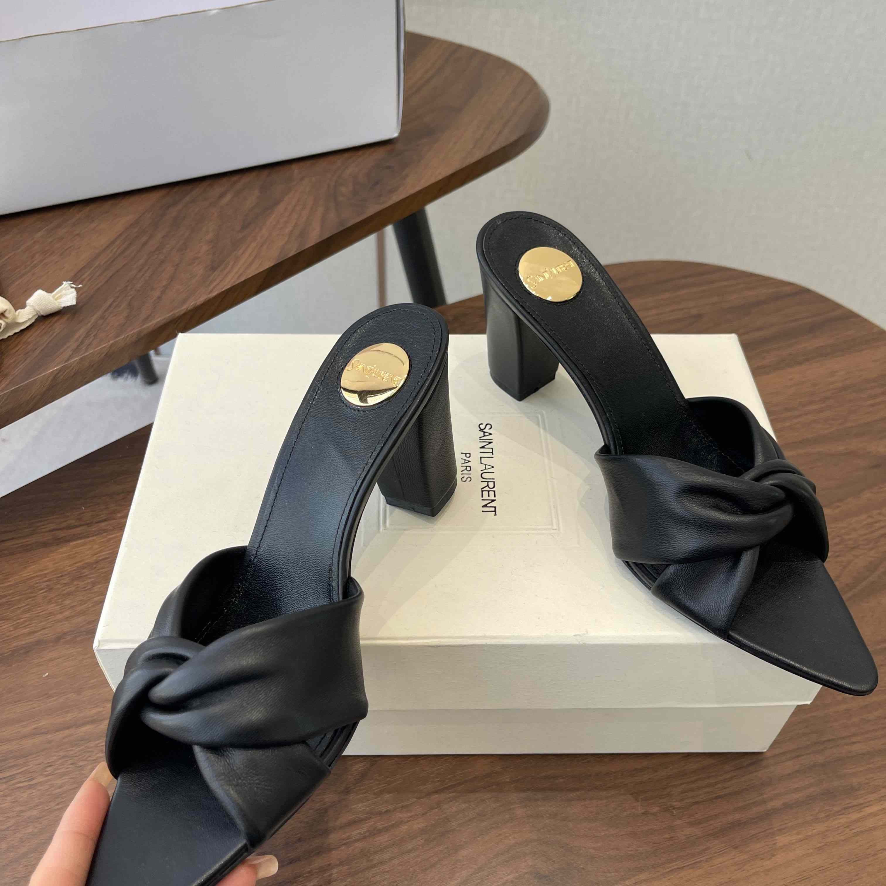 Saint Laurent FRANCIANE Mules In Smooth Leather - DopestKickz