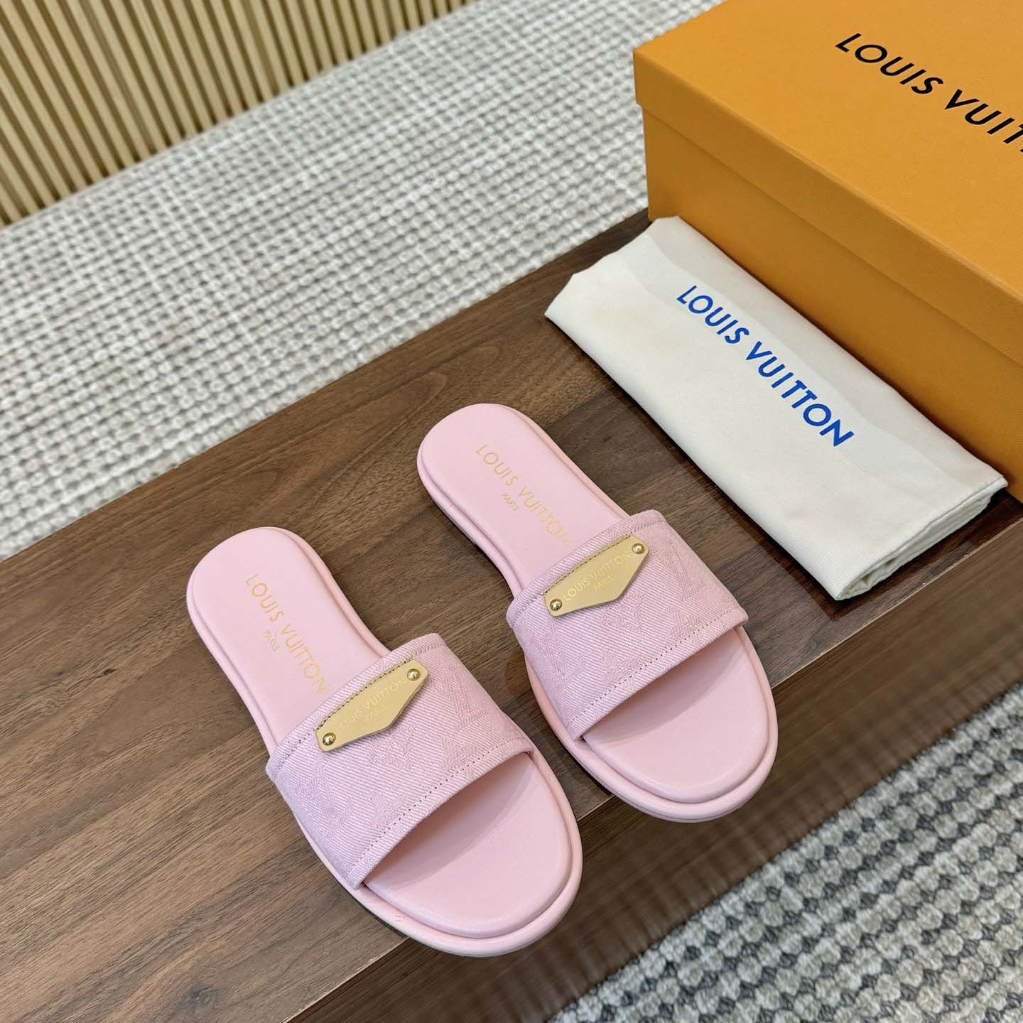 Louis Vuitton Lily Flat Mule   1AGX44 - DopestKickz