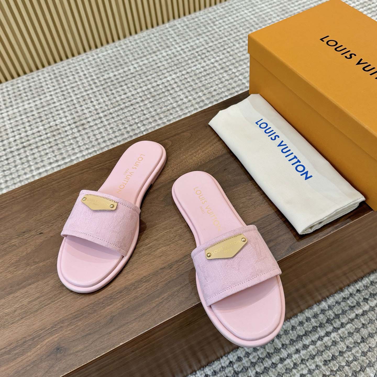 Louis Vuitton Lily Flat Mule   1AGX44 - DopestKickz