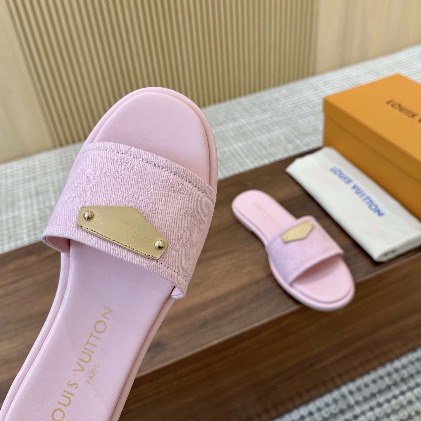 Louis Vuitton Lily Flat Mule   1AGX44 - DopestKickz
