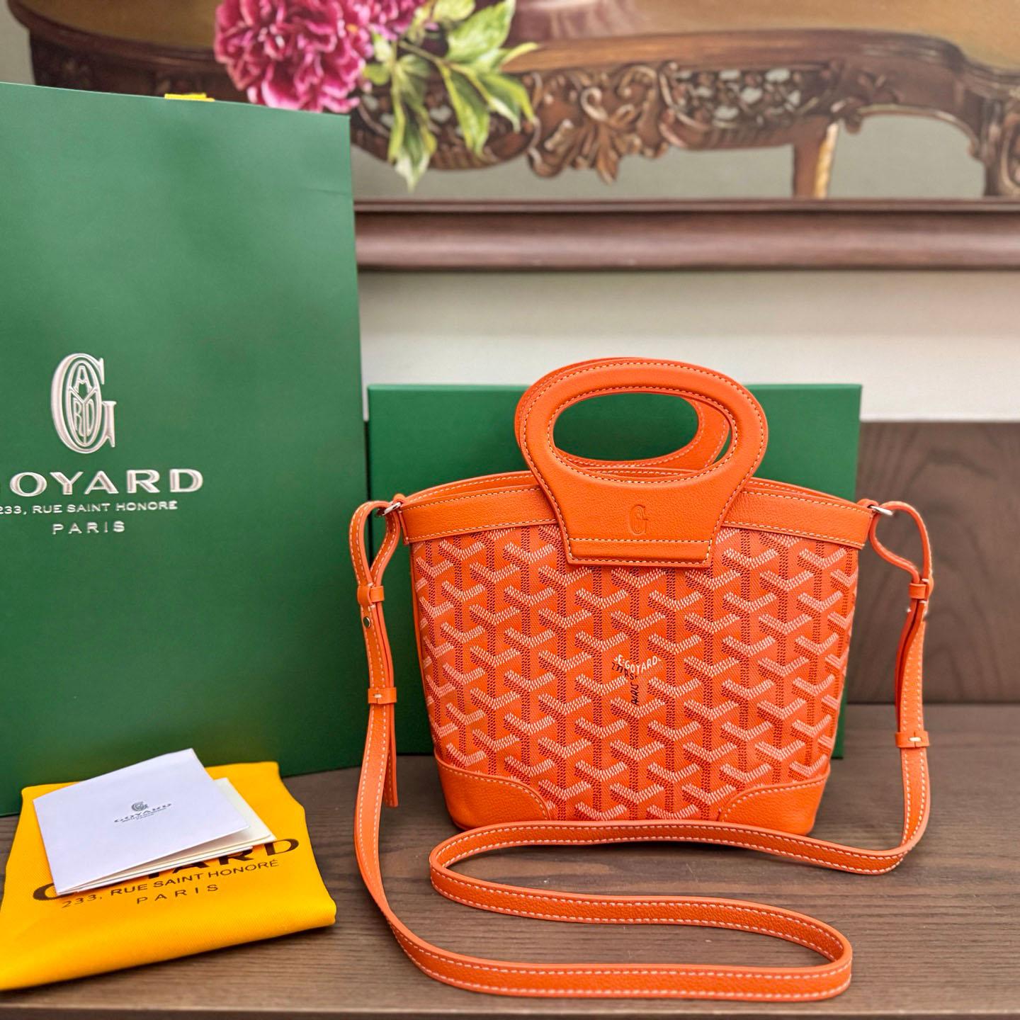 Goyard Beluga Mini Bag - DopestKickz