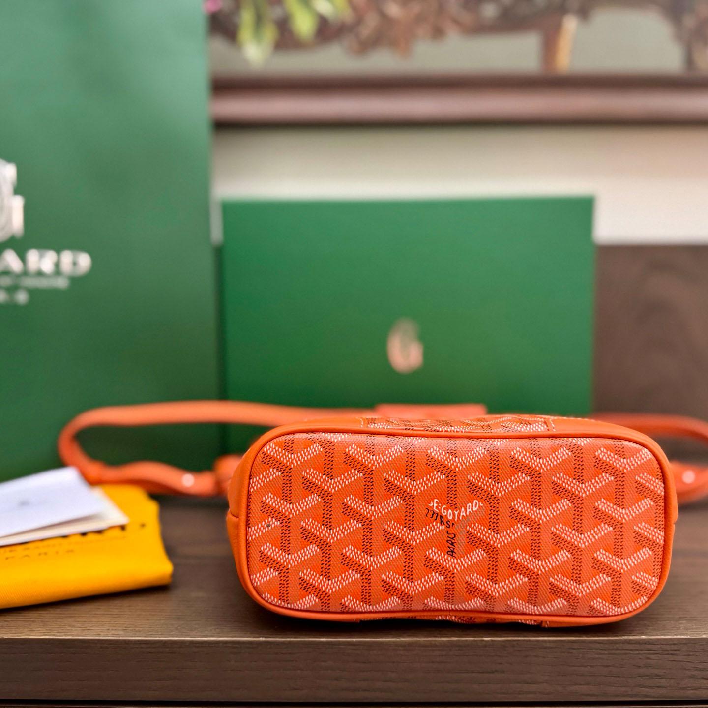 Goyard Beluga Mini Bag - DopestKickz