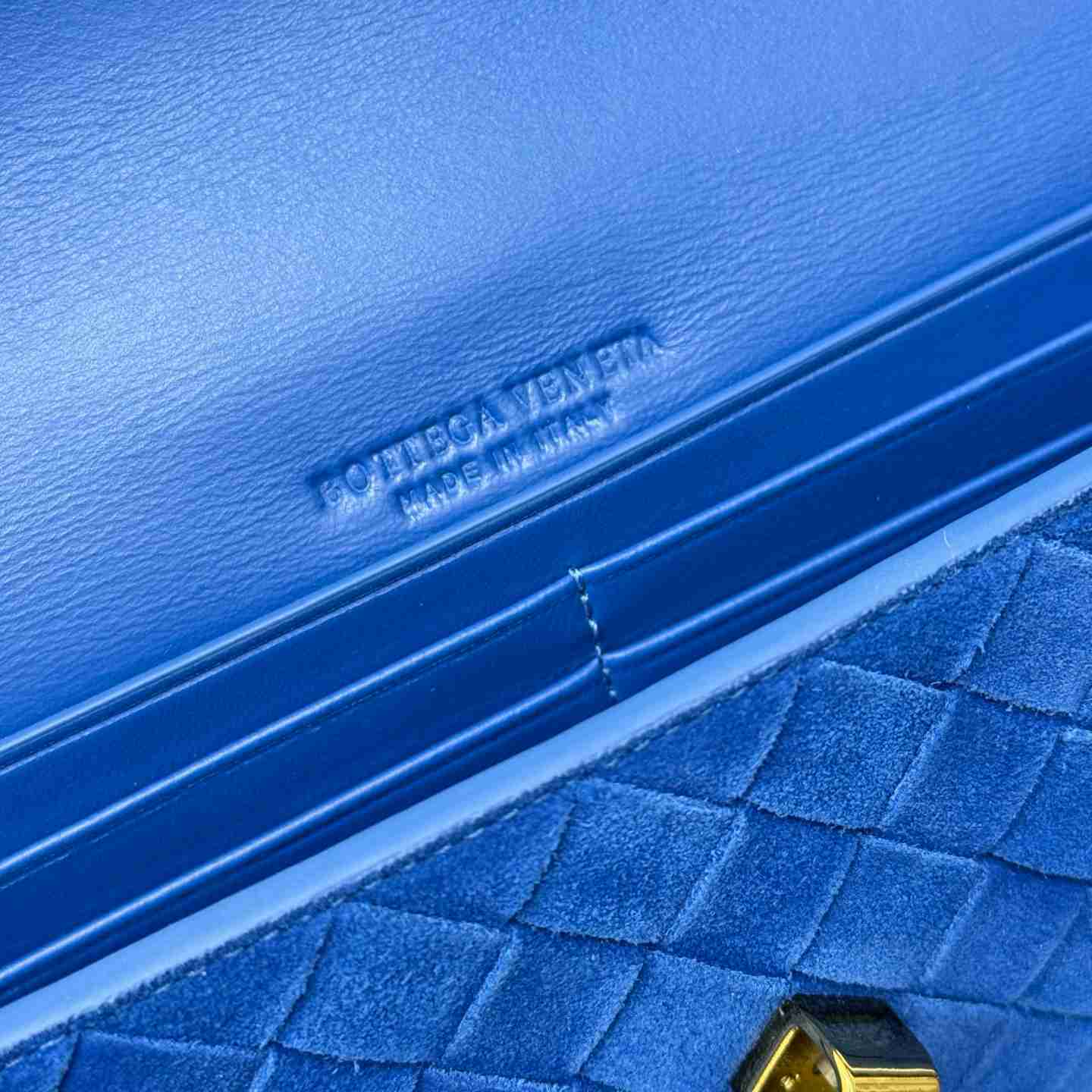 Bottega Veneta Andiamo Clutch 31*13*3cm - DopestKickz