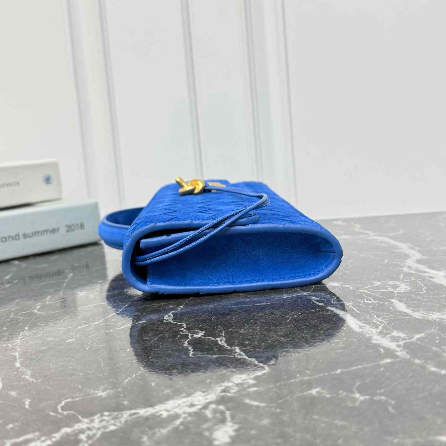 Bottega Veneta Andiamo Clutch 31*13*3cm - DopestKickz