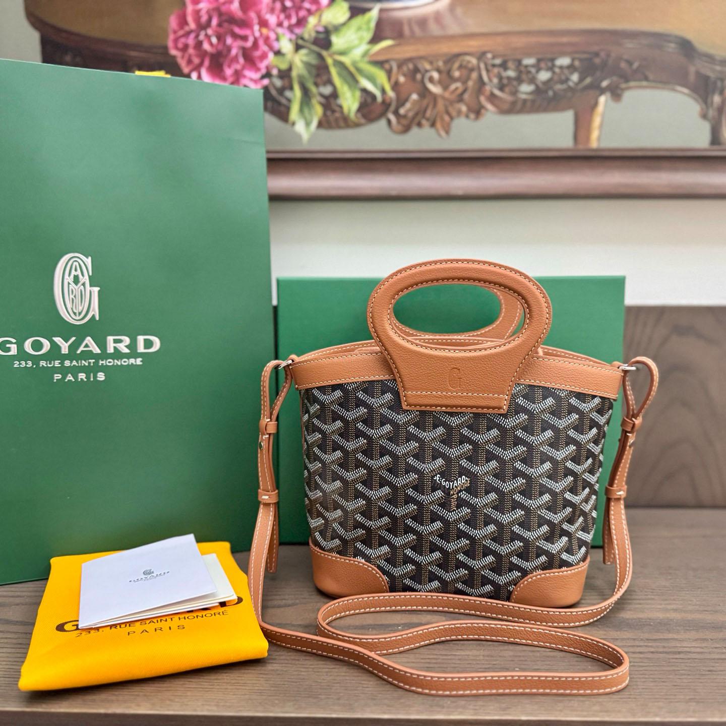 Goyard Beluga Mini Bag - DopestKickz